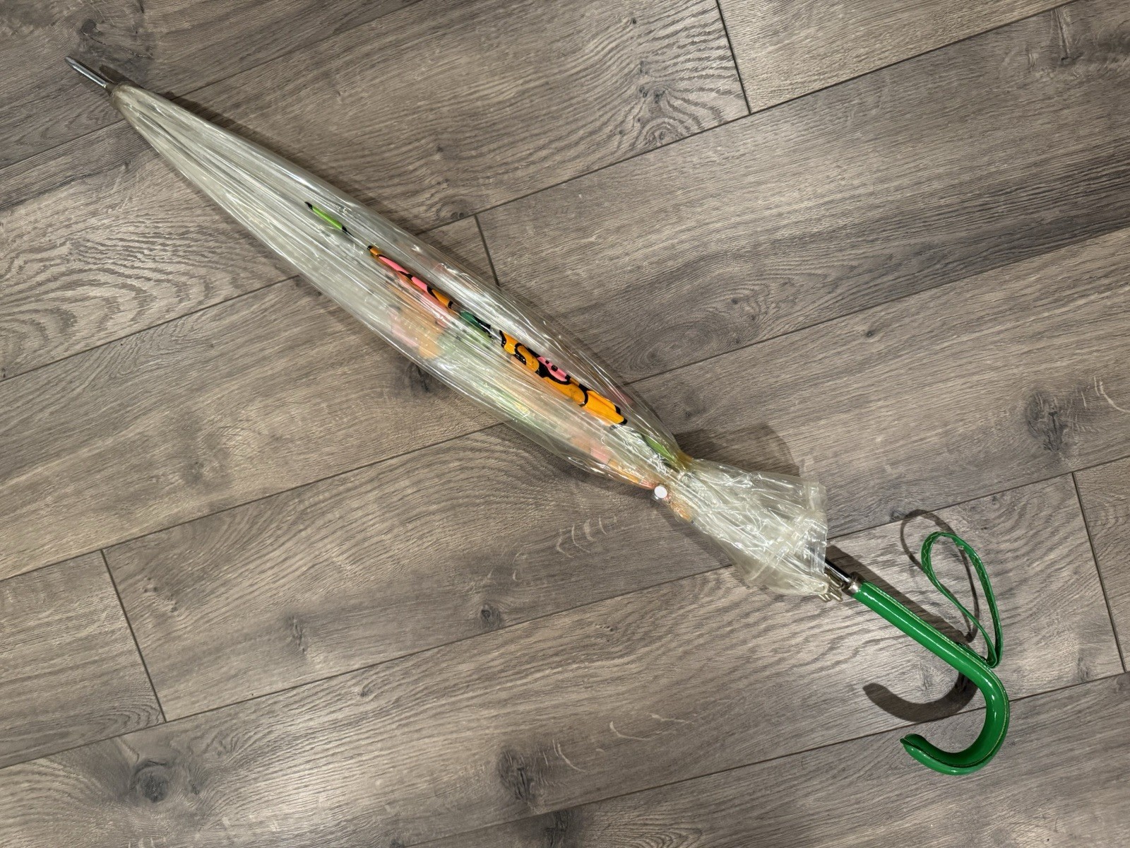 Vintage 70’s Dome Bubble Rain Umbrella Clear Vinyl MOD Flowers 28″D X 31″Handle