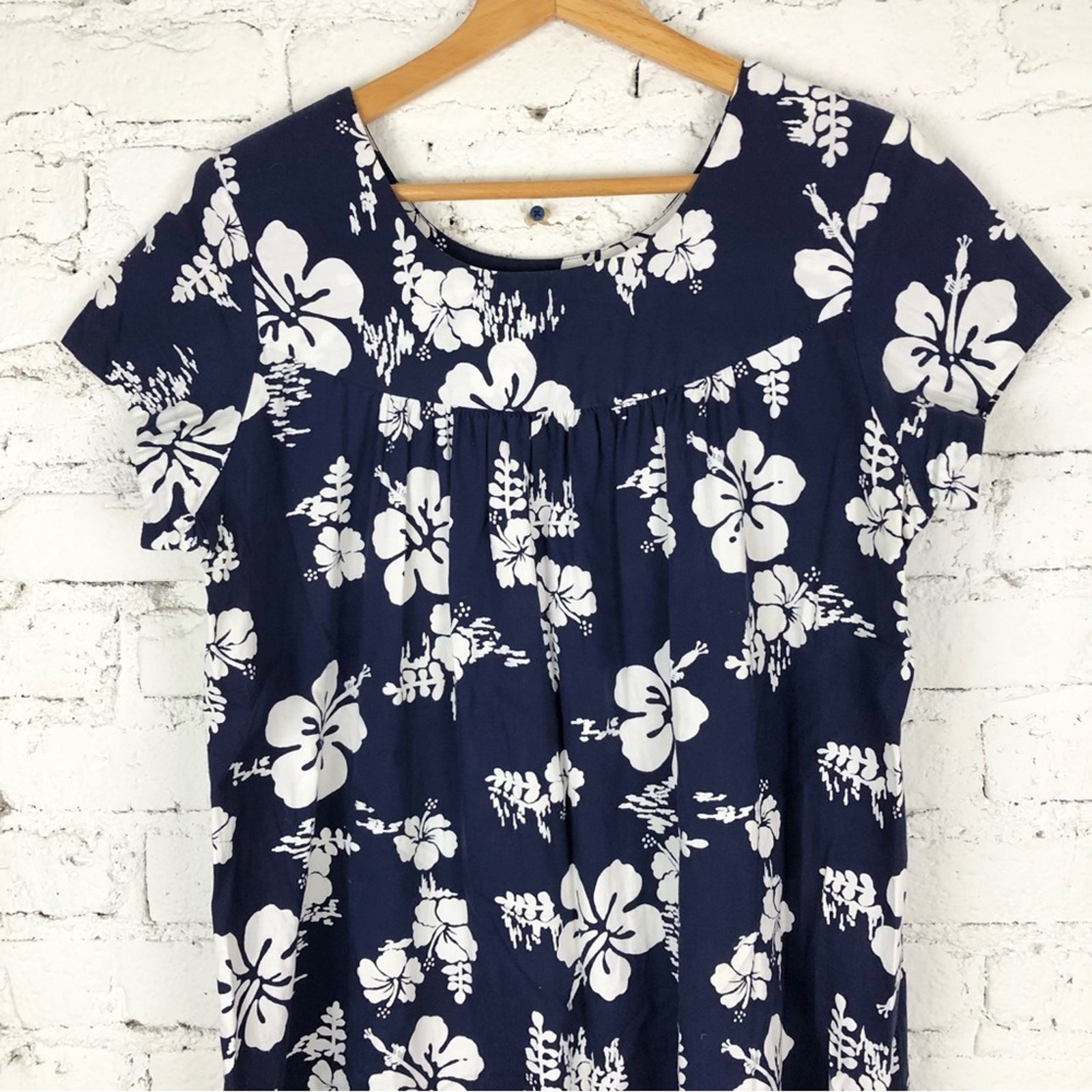 Vintage 60’s Ui-Maikai Hawaiian Hibiscus Dress
