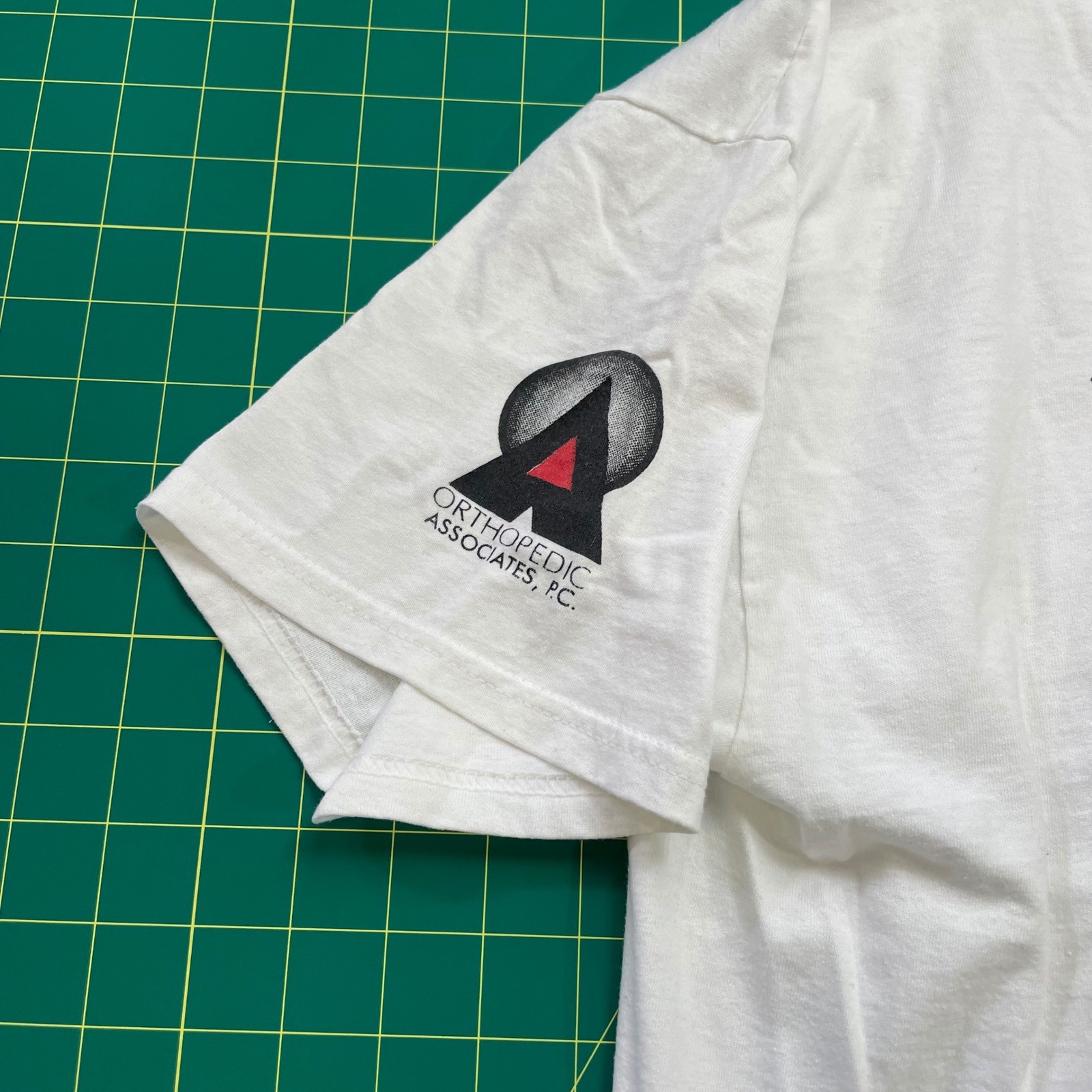Vintage 2000 Hanes Orthopedic Skeleton Shirt White St Vincent Healthcare Large