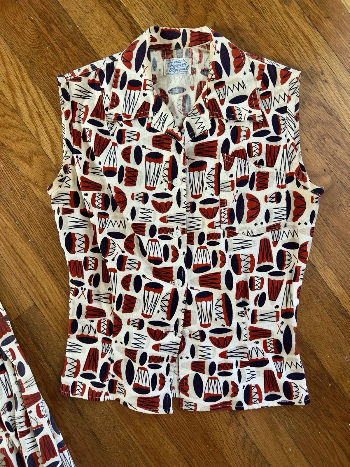 Vintage 1950s Novelty Print Blouse Skirt Two Piece Set Rare Tiki Drums Hawaiian