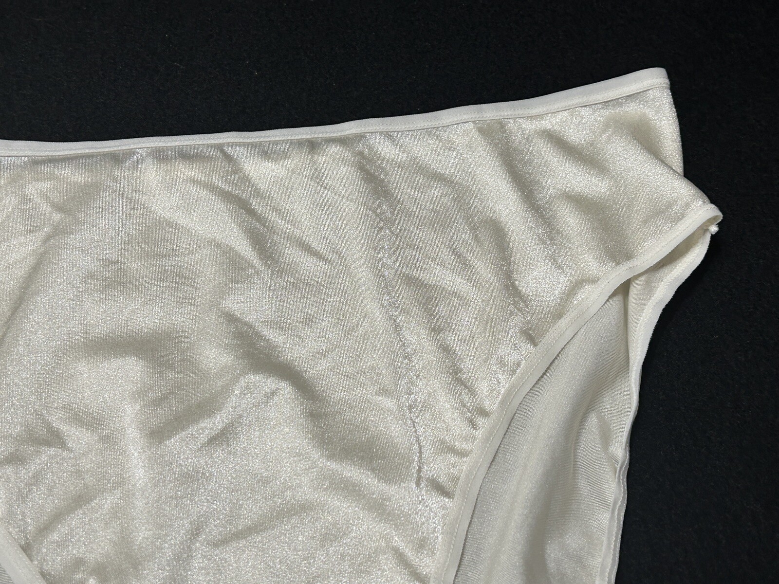 Vtg CACIQUE Second Skin Satin Glossy Hi-Cut 18/20 Ivory Shimmer Panties #194