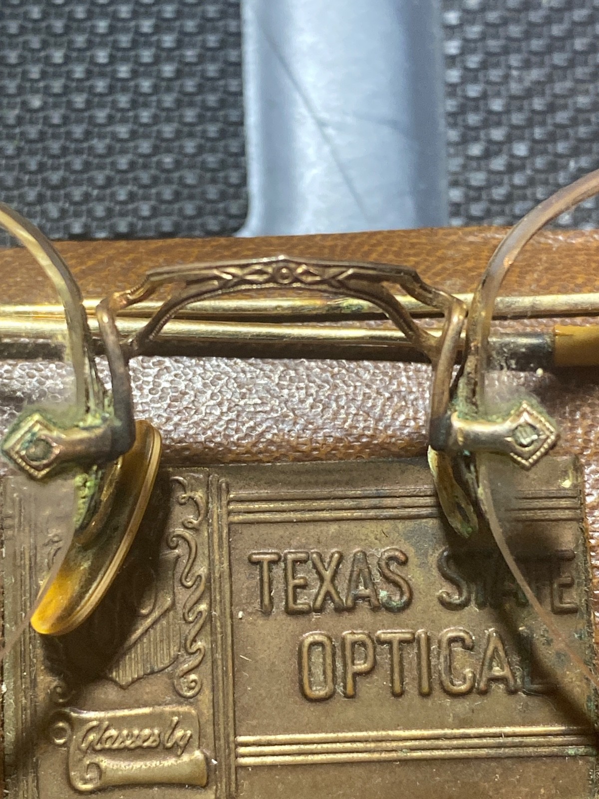 VTG AO/AMERICAN OPTICAL 1/10 12k GF Semi-Rimless Eyeglasses W/Complete TSO Case