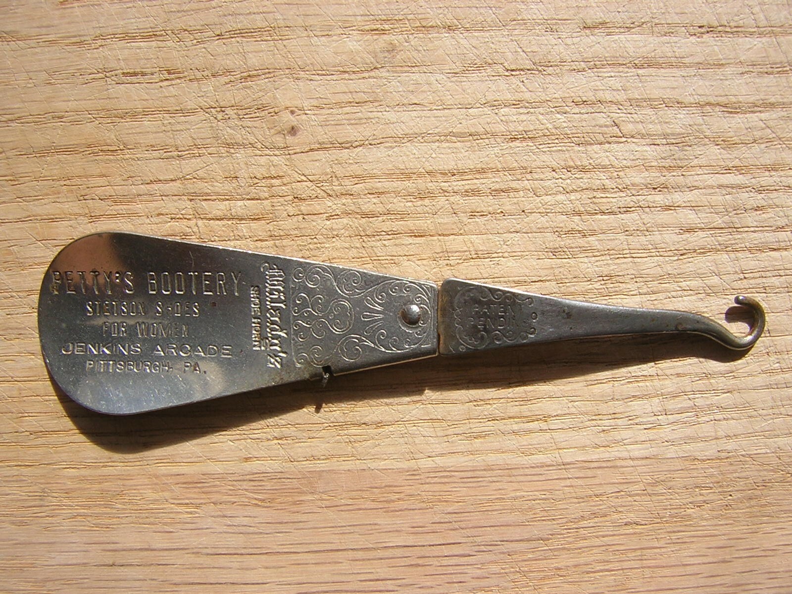 Vintage – Metal Milady’s Shoe Horn With Buttonhook – Petty’s Bootery Pittsburgh