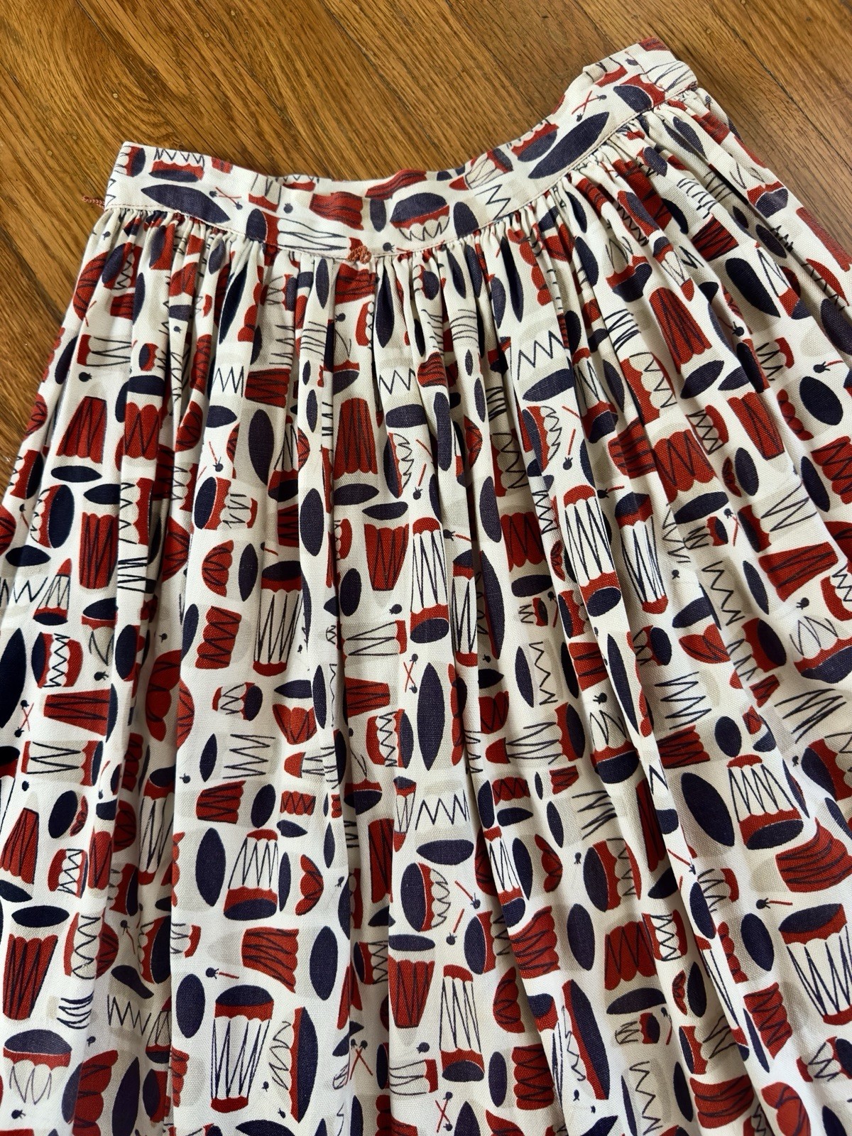 Vintage 1950s Novelty Print Blouse Skirt Two Piece Set Rare Tiki Drums Hawaiian
