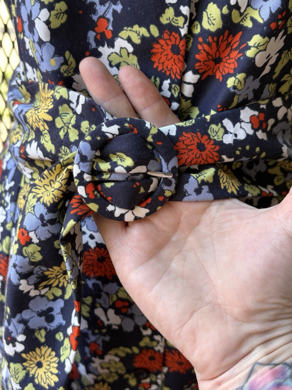 Vintage Volup Plus Handmade 1960s Floral Shirtdress with Matching Fabric Belt!