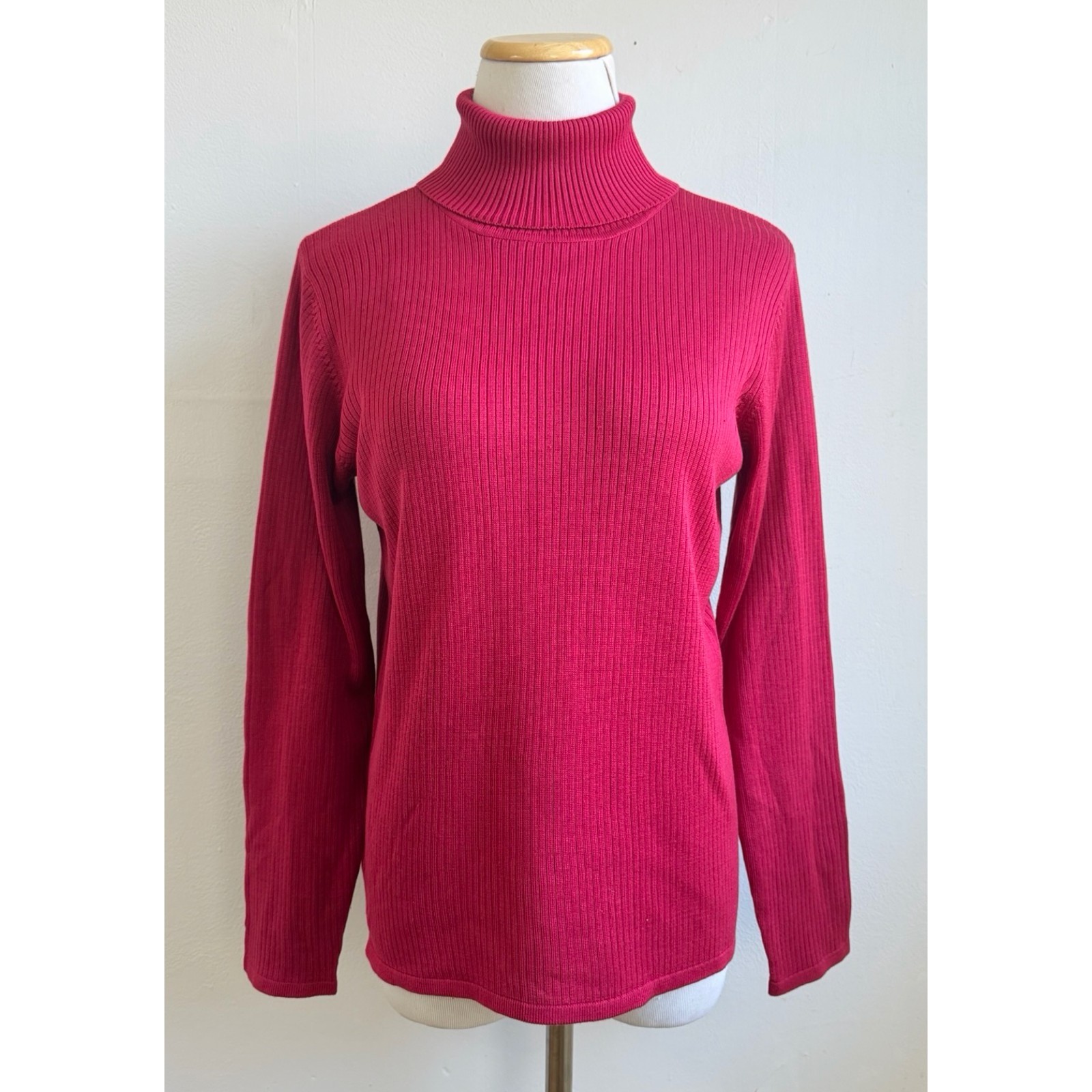 Vintage Dark Pink Ribbed Knit Silk Turtleneck Sweater Size Medium 90s Classic