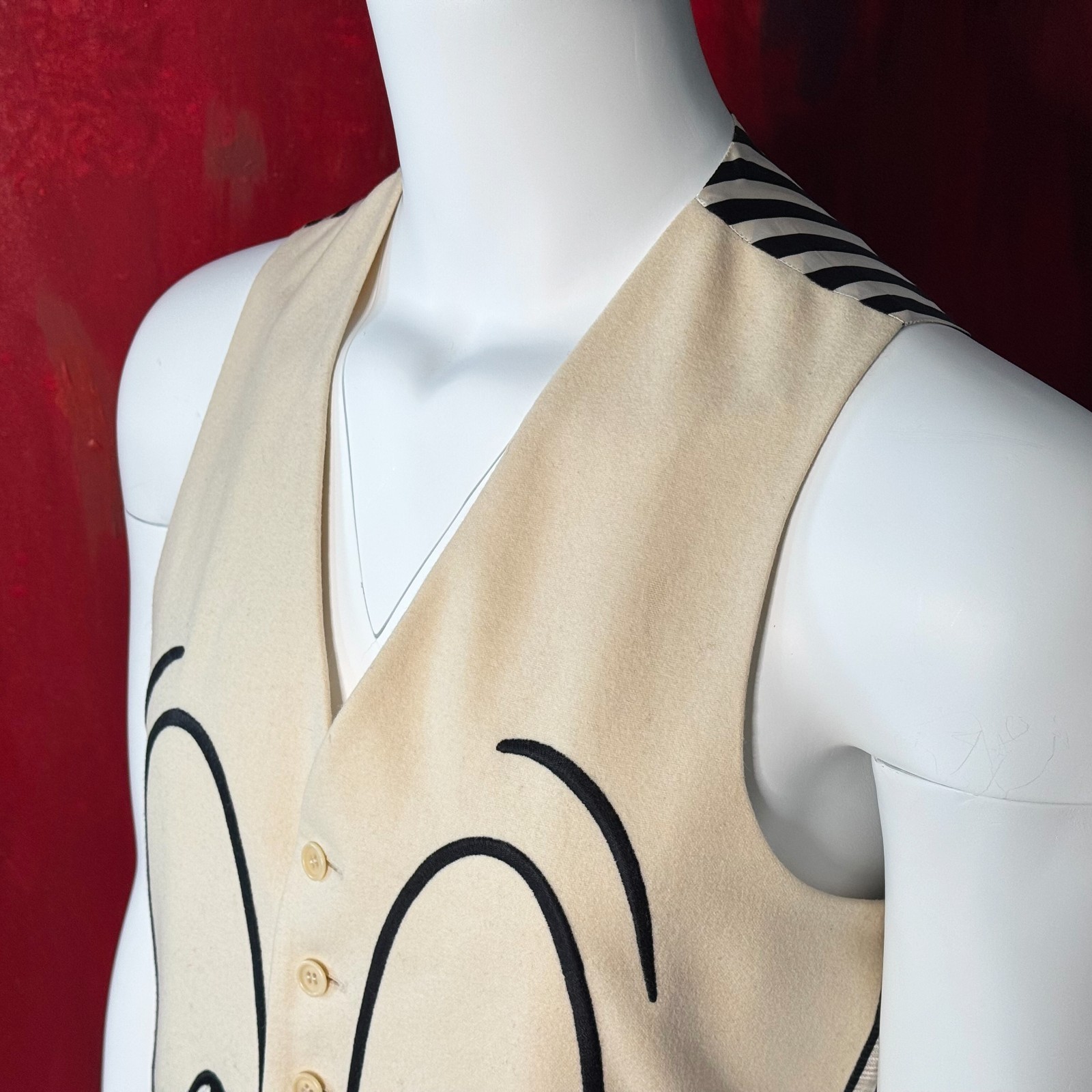 MOSCHINO CHEAP and CHIC wool vest Donald Duck size 50 from F/W 1993/94