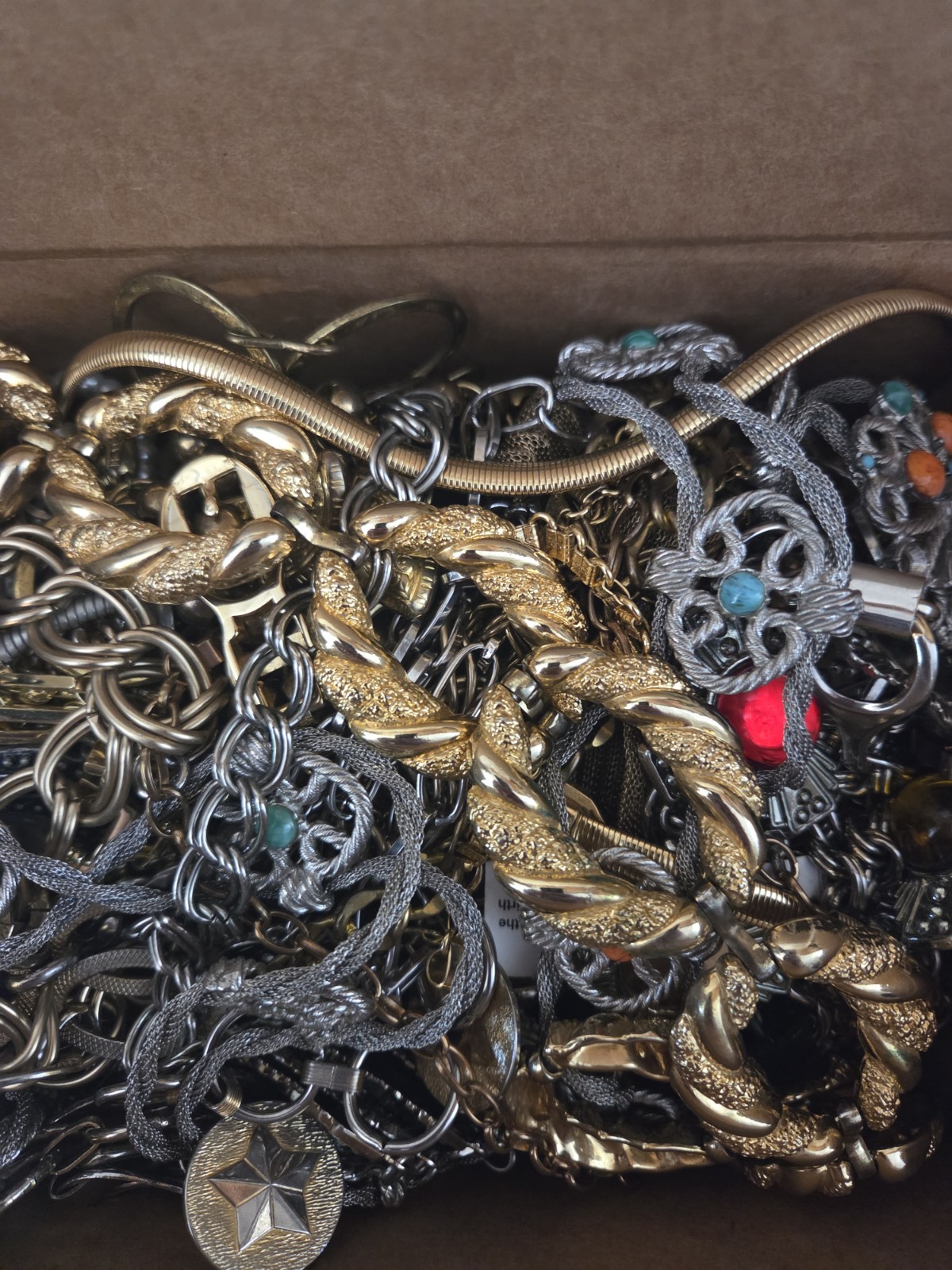 Lot of 15lb Vintage/Modern Silver/Gold Tone Chain Belts Mystery Lot