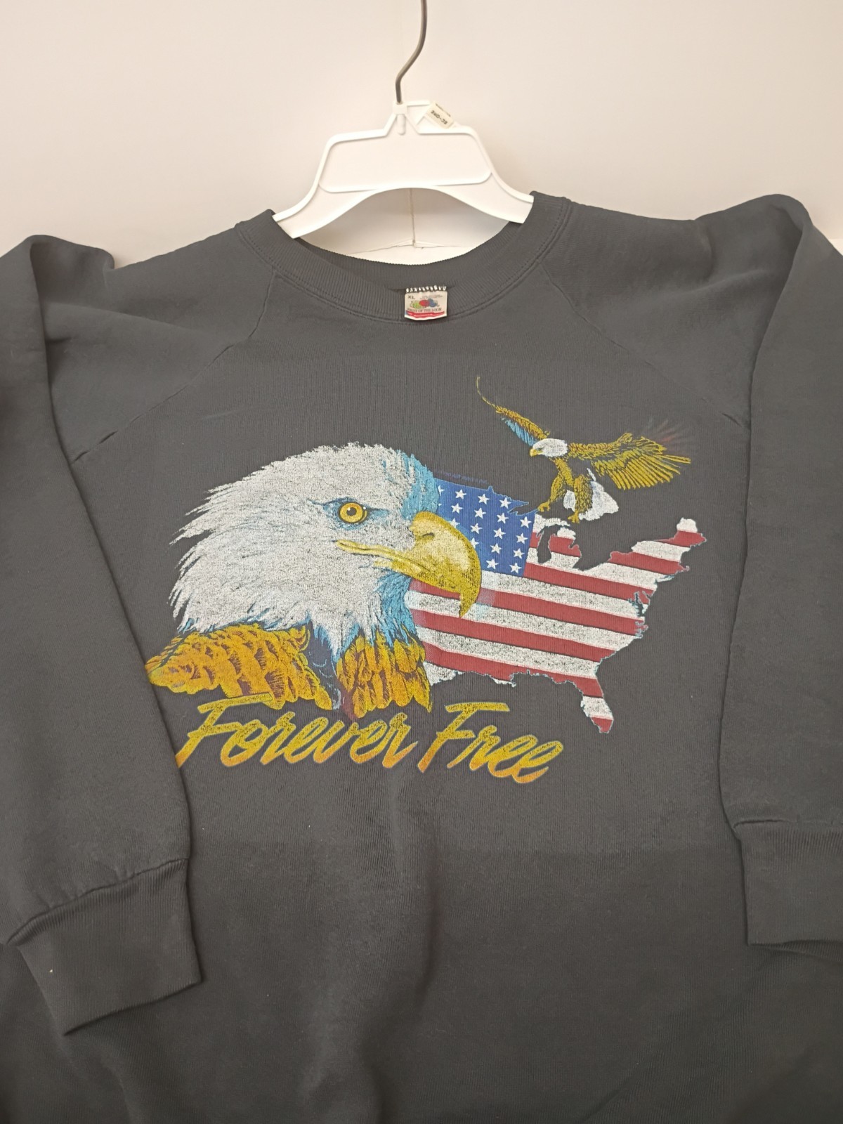 VTG Forever Free Men’s XL Black Crewneck Fleece Sweatshirt Bald Eagle USA