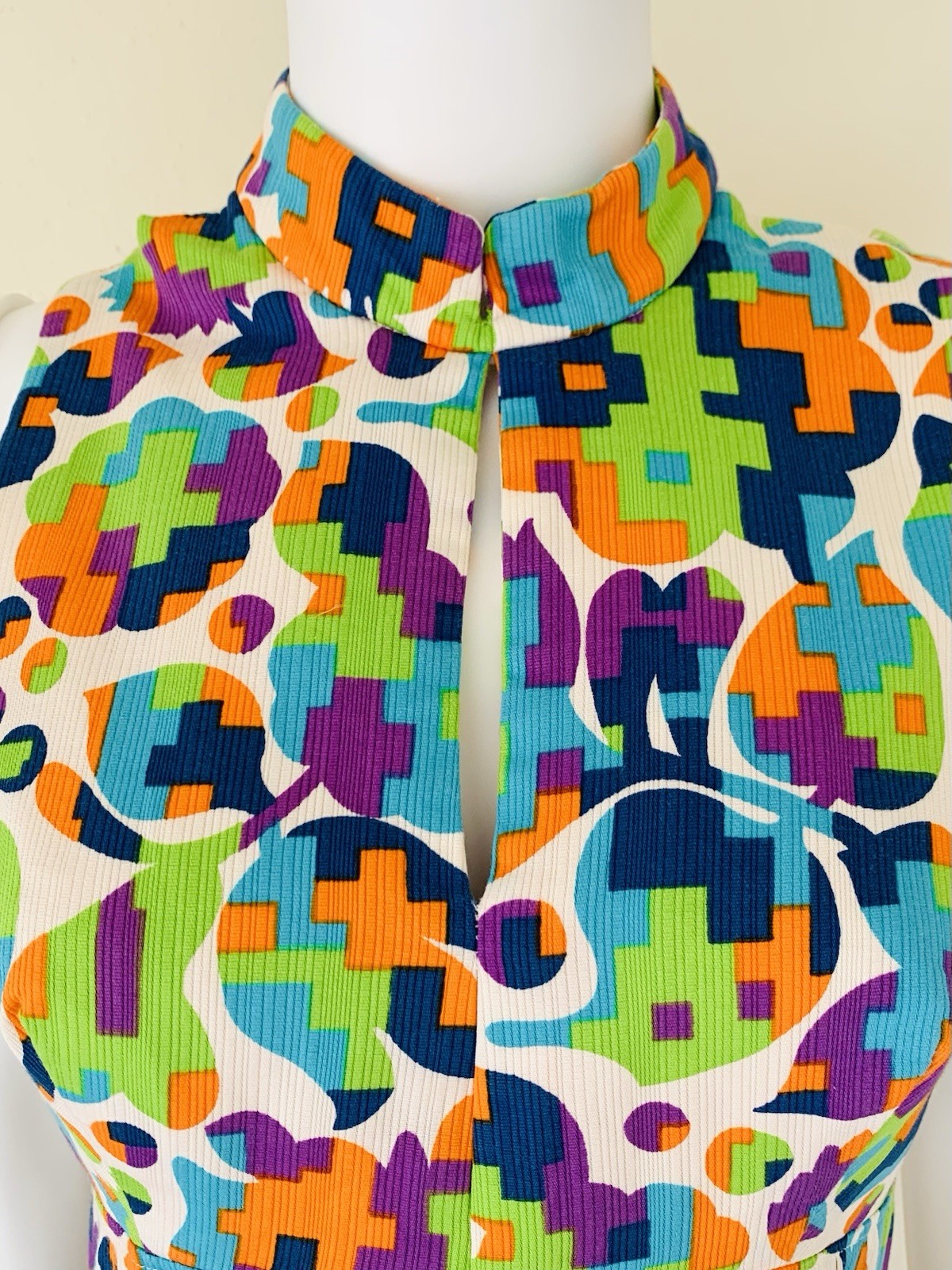 Vintage 1960s Retro MOD Geometric Print Cut Out Back Maxi Dress M/L