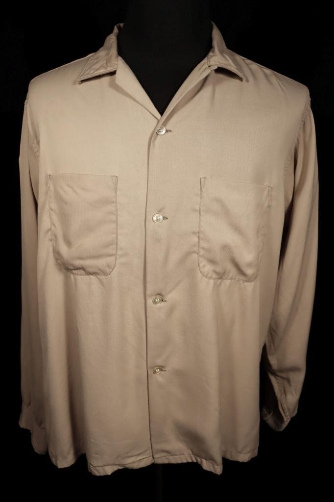 Vintage 1950’s Brown Rayon Gabardine Shirt Size Large Excellent Condition
