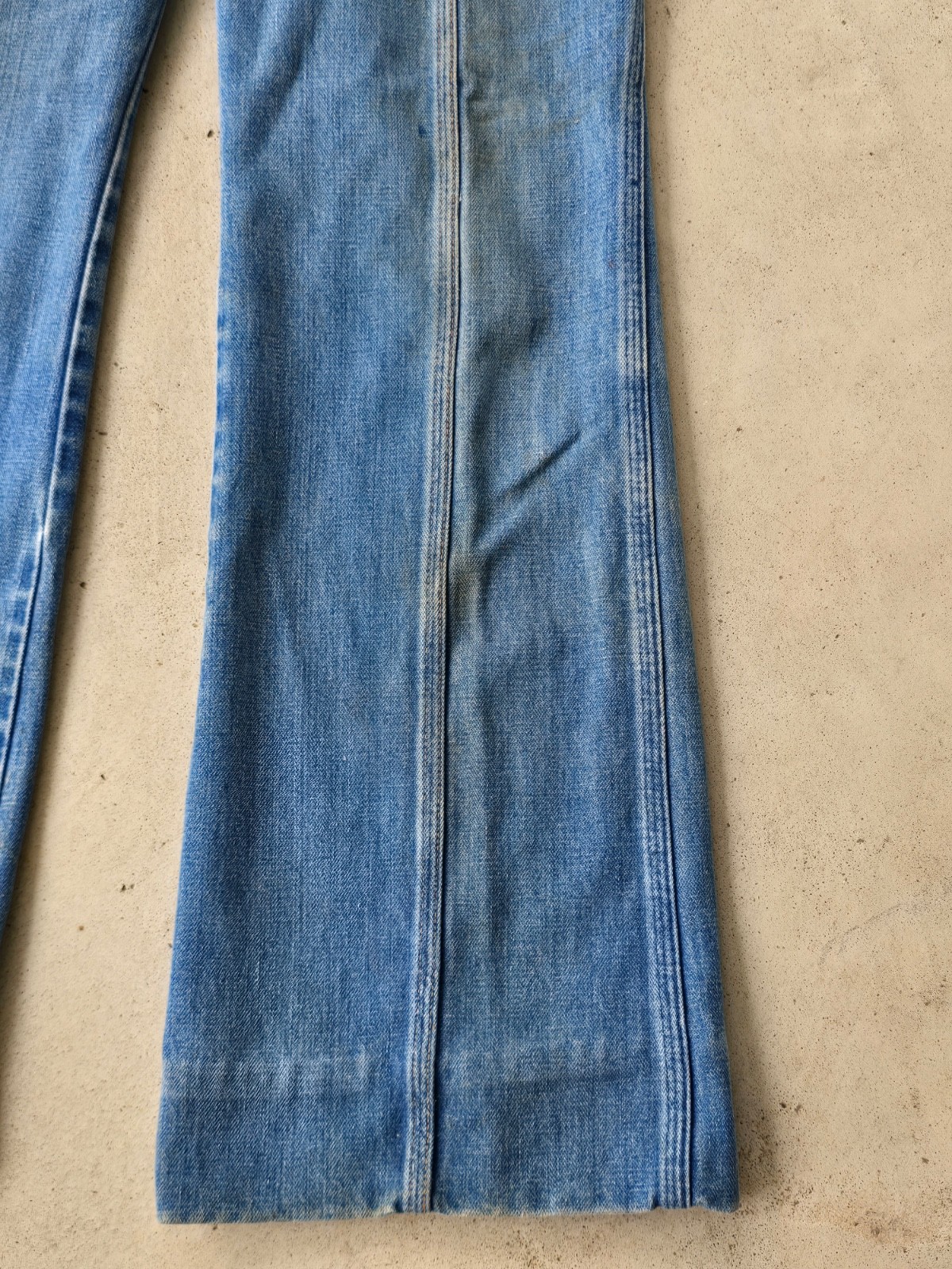 Vintage 1970s Wrangler Saddle Back Flare Leg Denim Jeans Size 13/14 Talon Zipper