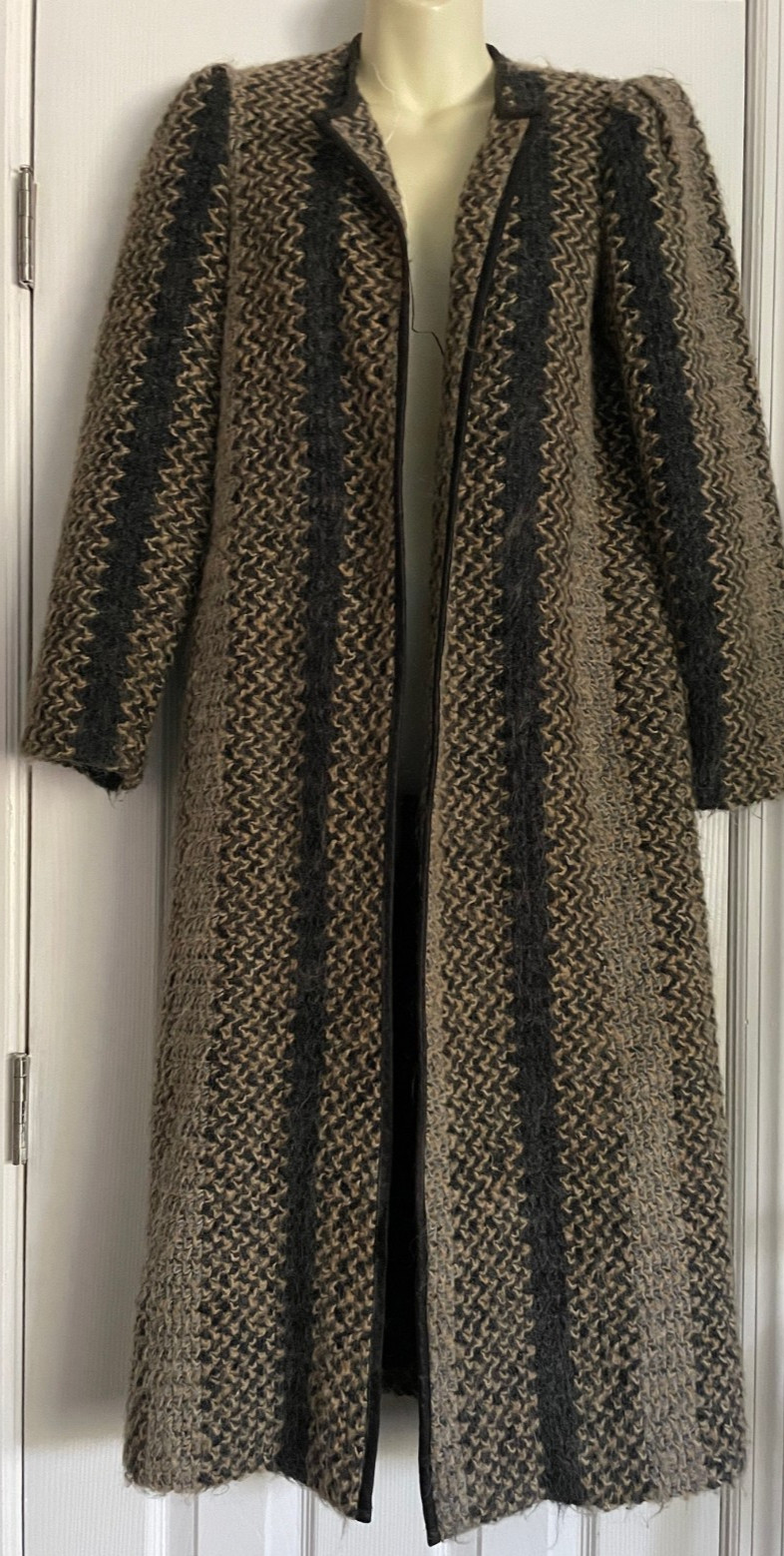 MJ Seattle Vintage 70’s Women’s Lined Coat W/Pockets Mohair Size Smal Tan & Grey