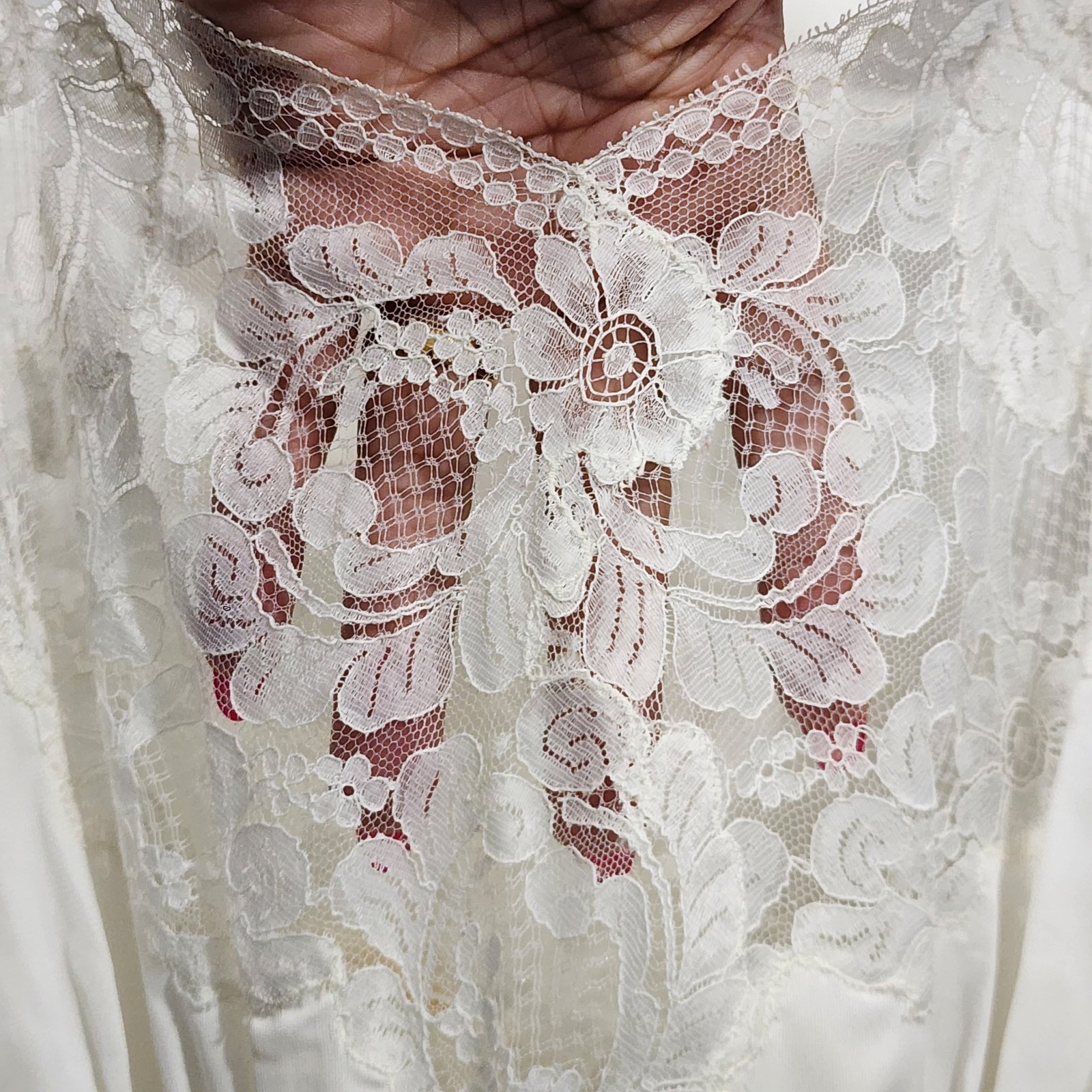 Vintage Saks Fifth Avenue Full Slip Dress Stretch Nylon White Lace Bodice Size S