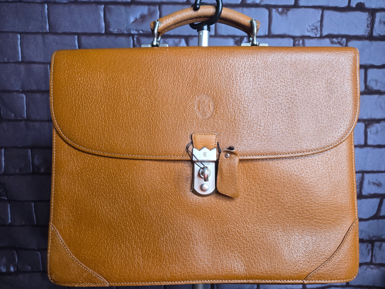 Nino Cerruti Vintage Light Brown Leather Briefcase With locking Key & Sleeve💼👍