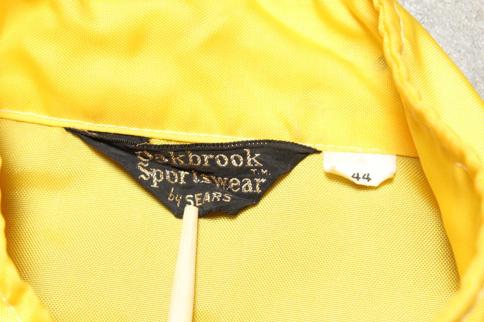 Vintage 1970’s Sears Super Thin Yellow Jacket – Size 44 (XL)