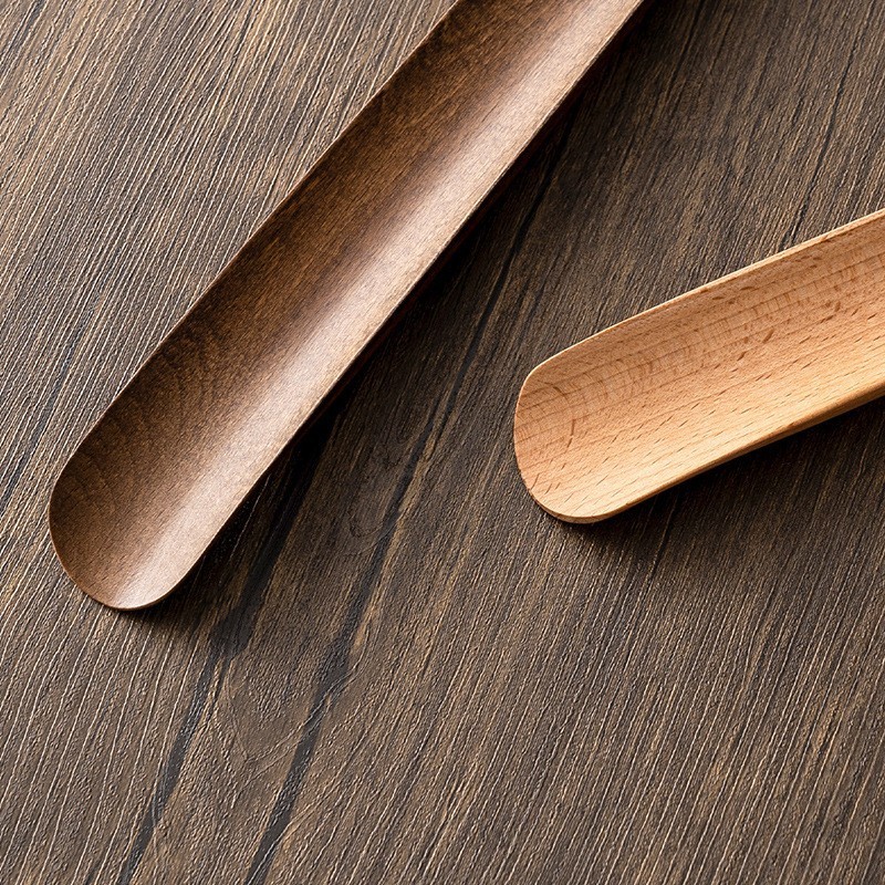 55cm Long Shoe Horn for Seniors – Beech Wood, No-Bend Design, Magnetic Base