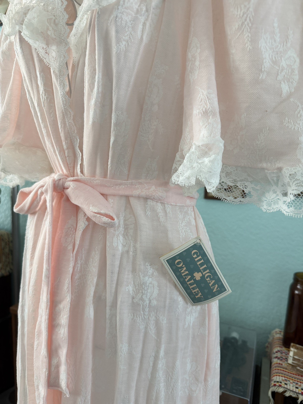NWT Vintage 80s Gilligan & O’Malley Robe Peach Lace-Trim Wrap Robe Cottagecore