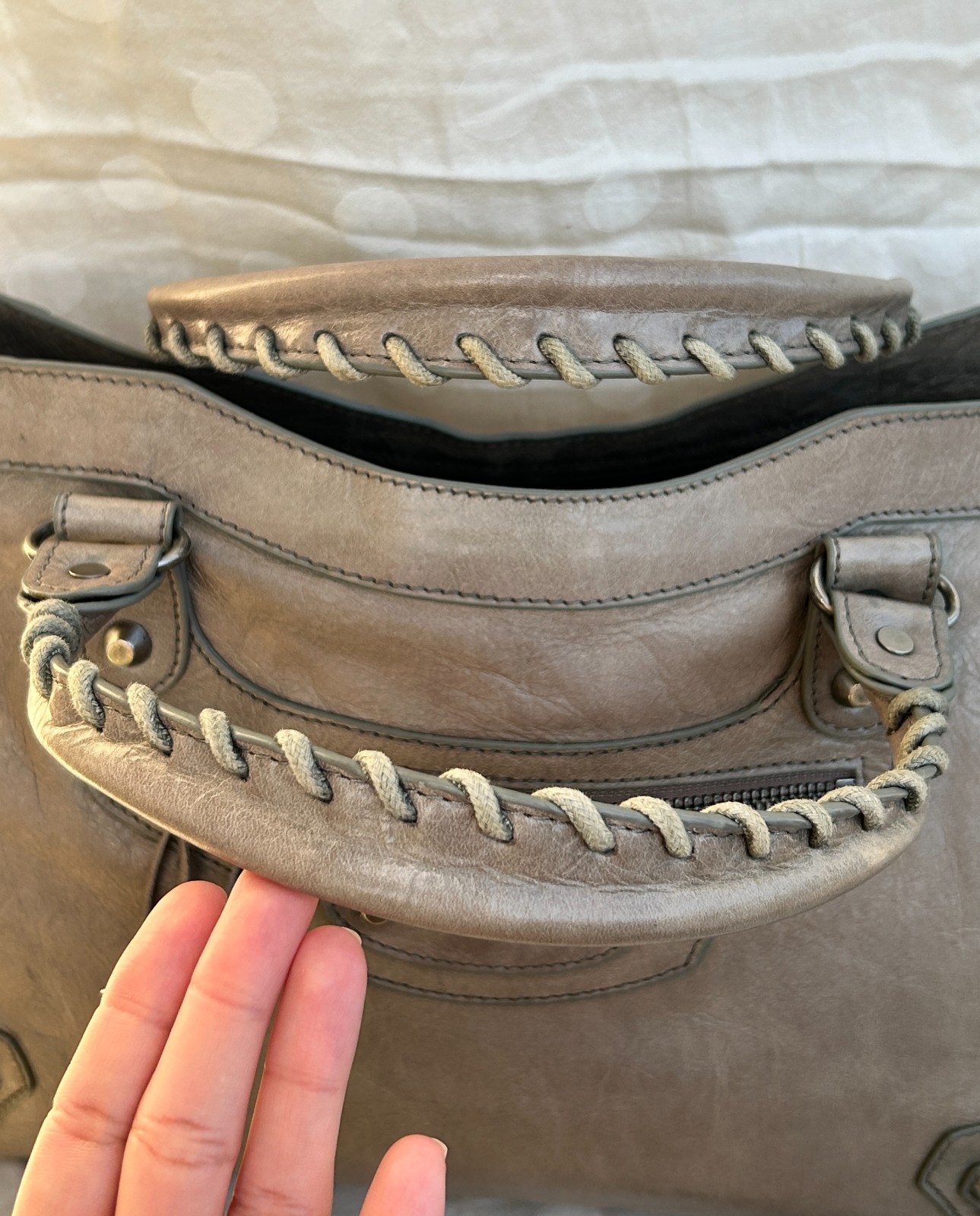 Vintage Balenciaga 2004 Classic Le City Medium | Army Green