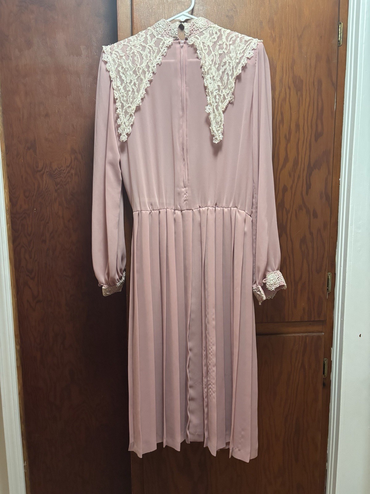 Vintage Pink Dress Pleated Skirt Lace Collar Size 13/14 Made In USA