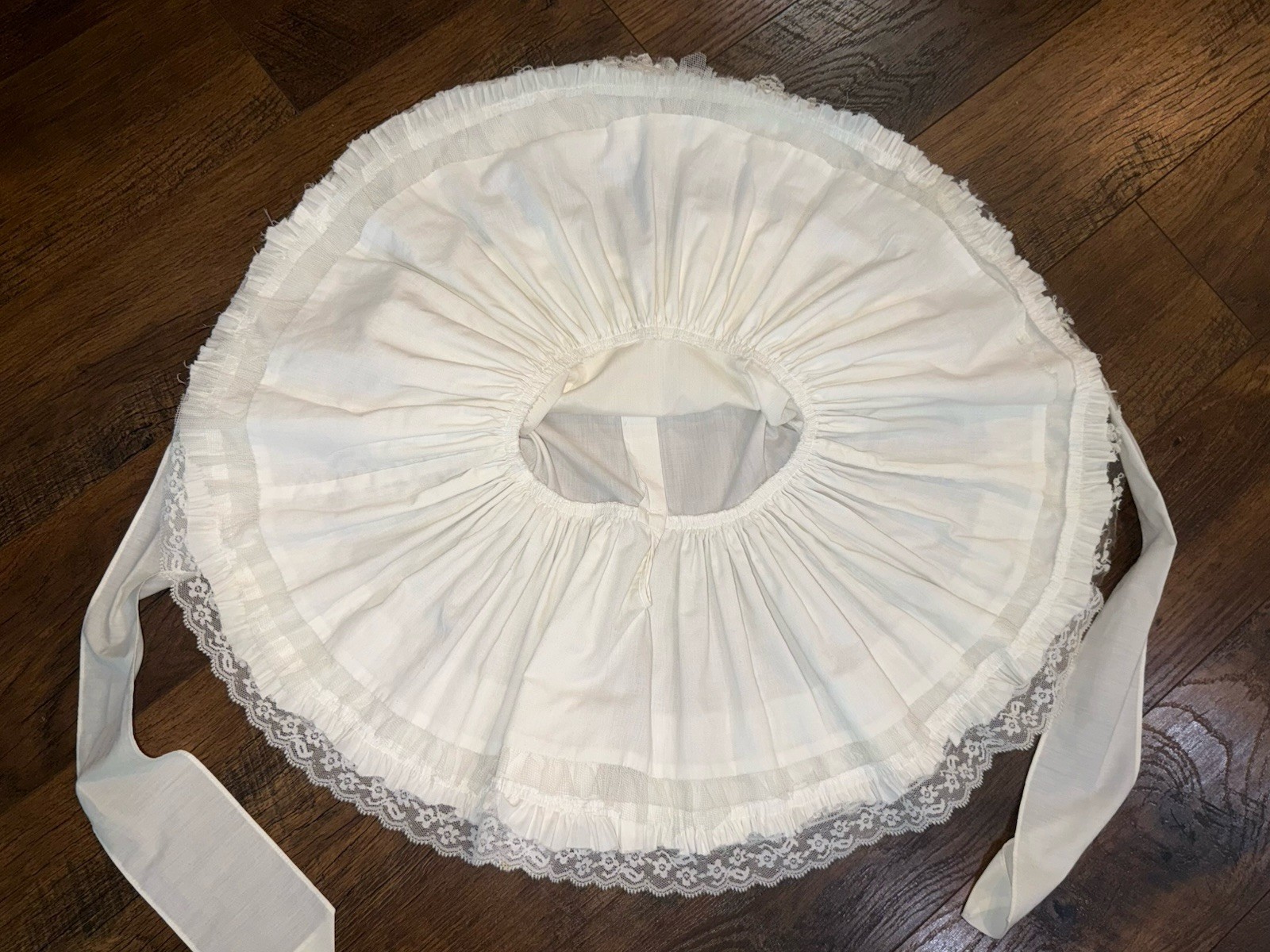 Vtg Golden Age California USA Girls Dress Sz 4 White Ruffled Lace Tiered Full