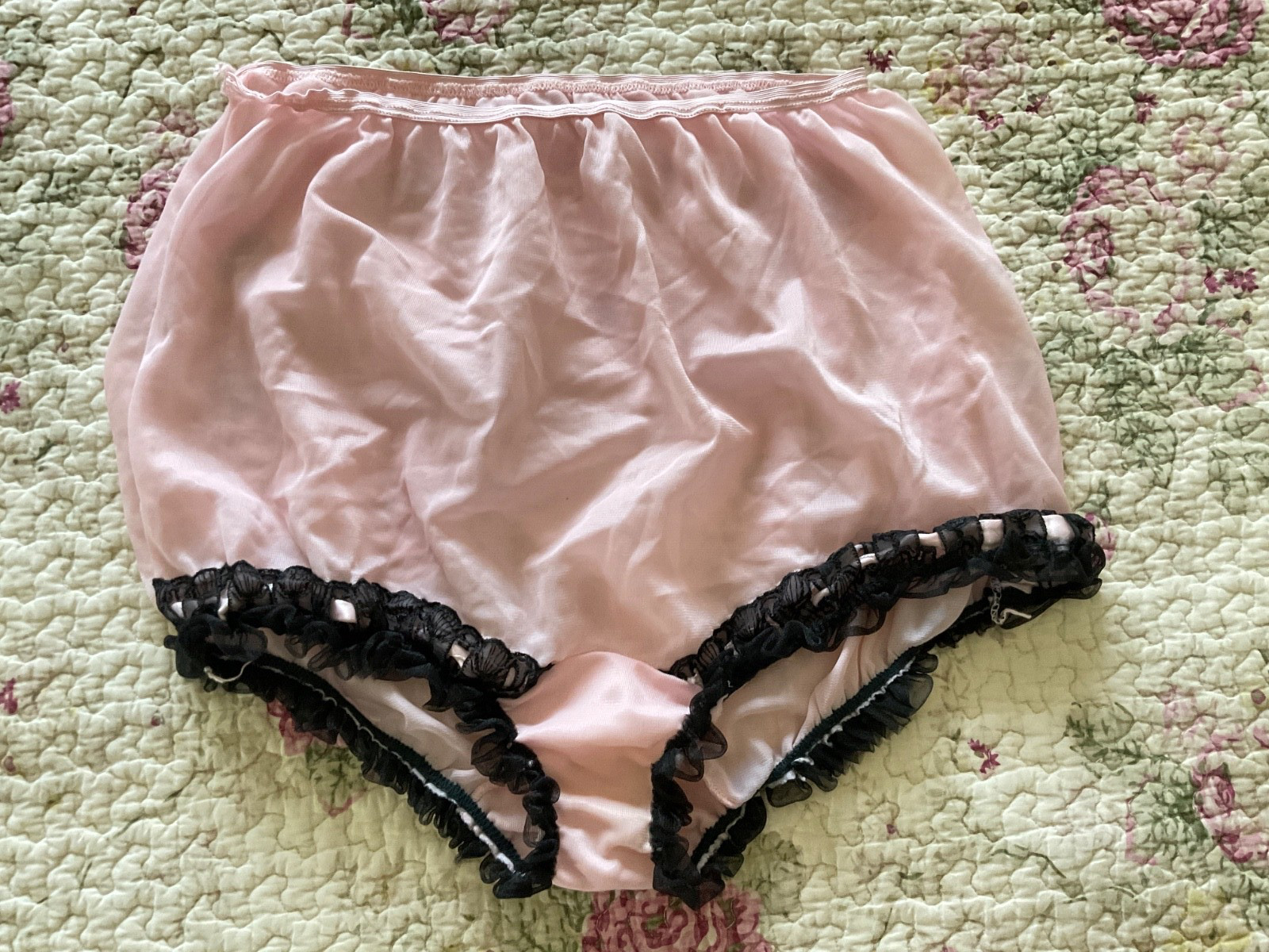 Vintage 1960’s Pink Nylon & Lace Panties w/Double Nylon Mushroom Gusset Sz Large