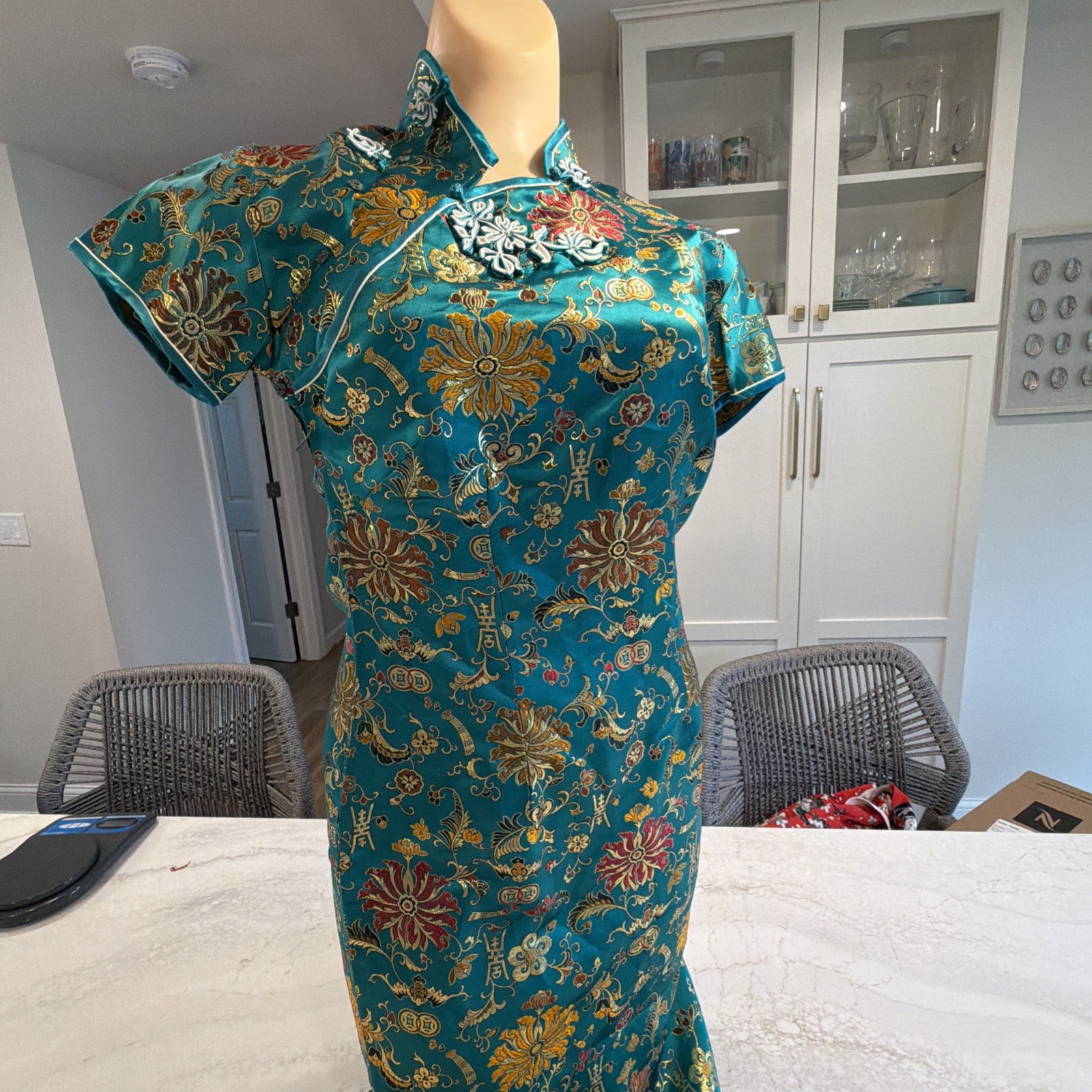 Vintage Women’s Dress Asian Mandarin Collar Cheongsam Gold Embroidered China XS