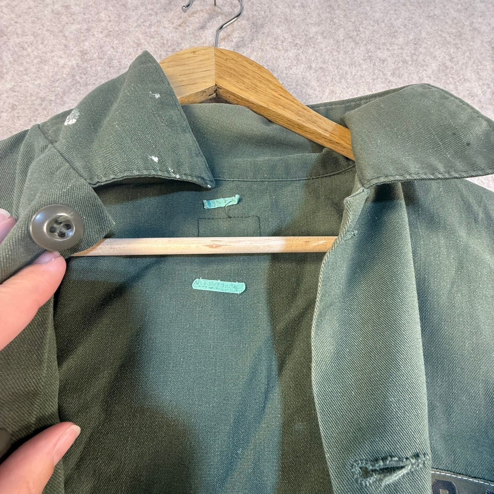 Vintage US Army OG-107 Sateen Utility Shirt Dunbar Name Tape Green Field Jacket