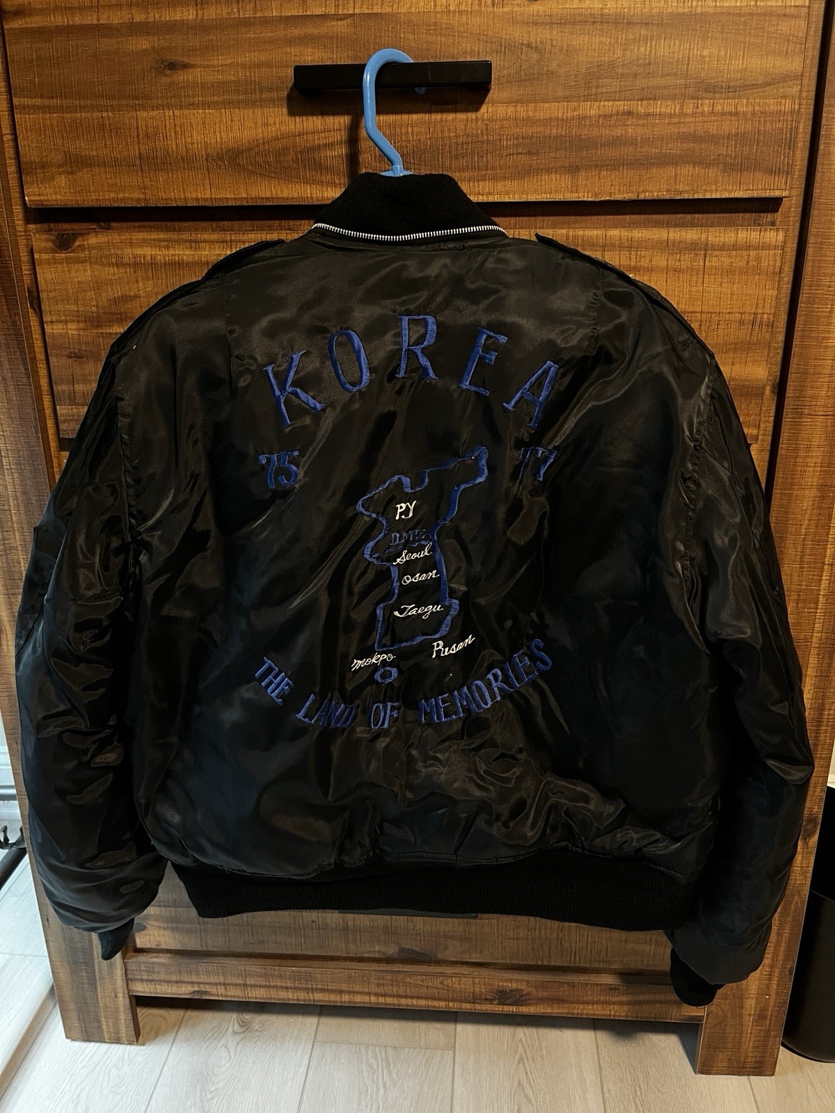 Vintage 1970s Korean War Sukajan Souvenir Bomber Jacket Large