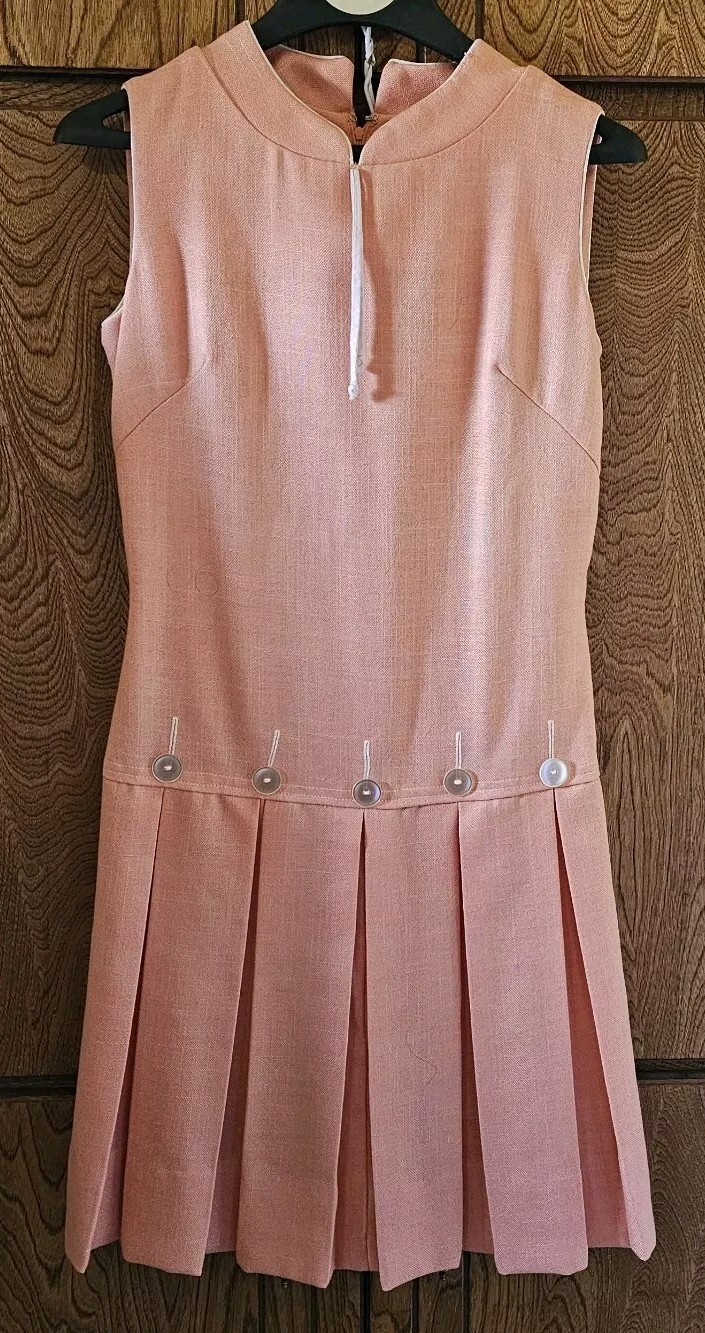Vintage Carol Brent Peach Sleeveless Dress Pleats Buttons