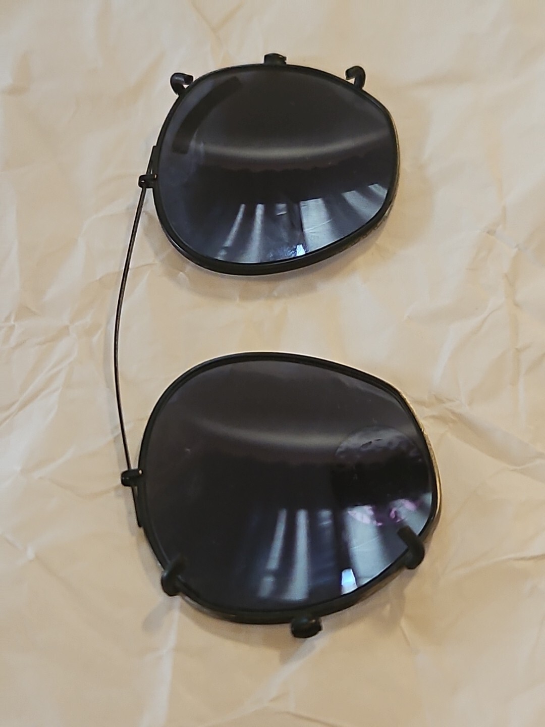 Vintage Dakota Smith Silver & Black 100% UV Protection Oval Clip-on Sunglasses