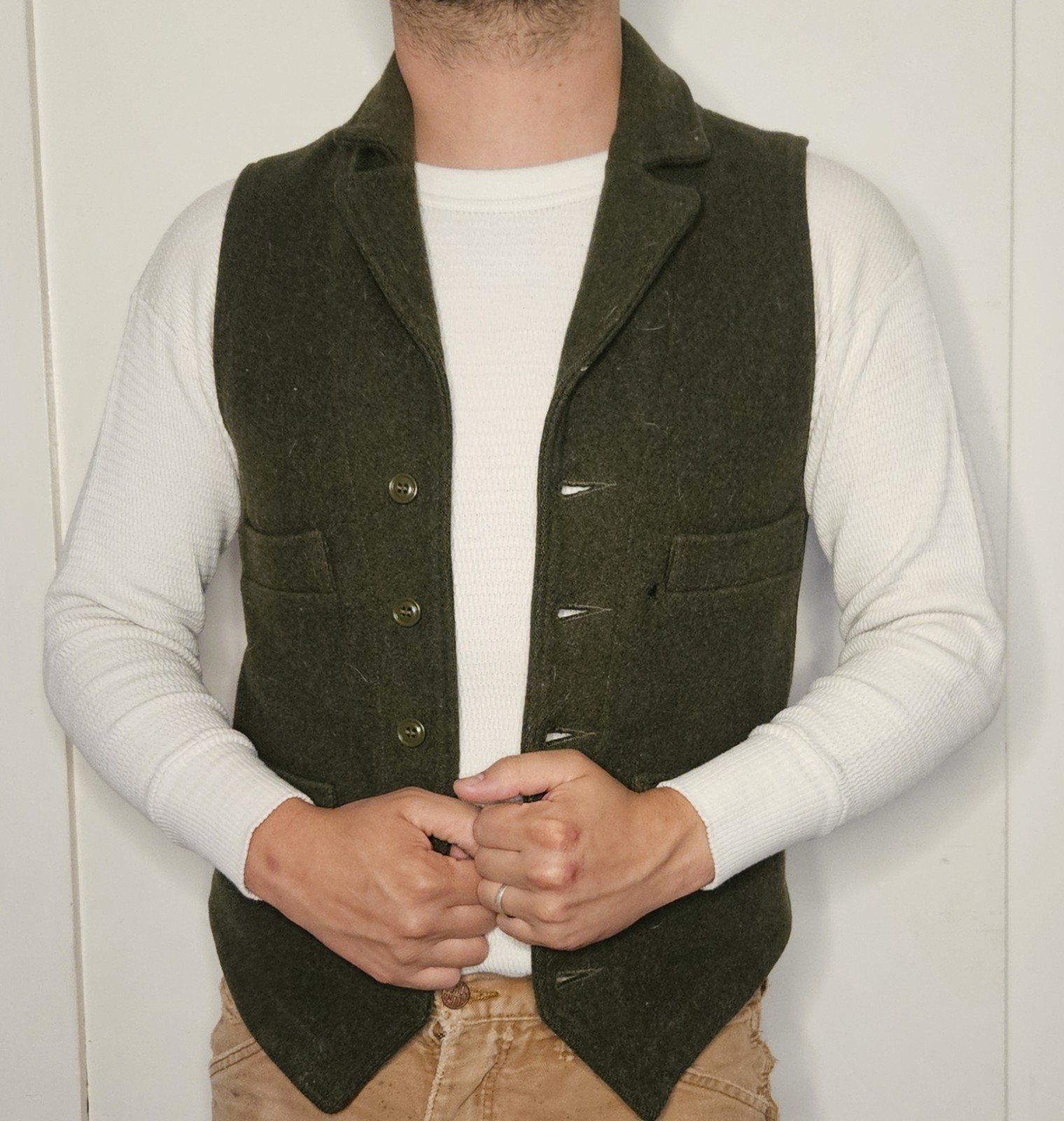 Filson Men’s Vest 100% Virgin Wool Green XS Regular Button Front Back Strap