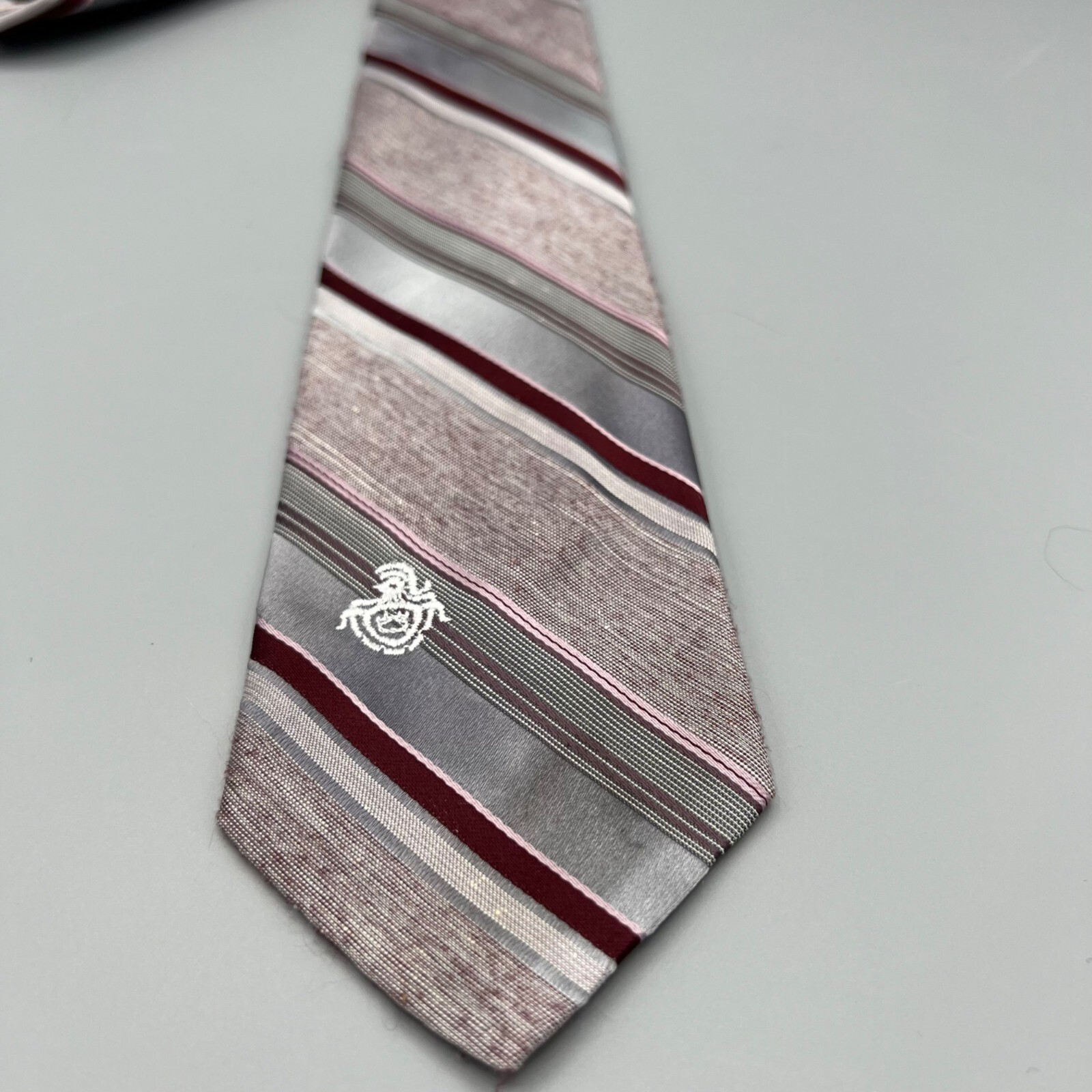Vintage 1970s “Via Re” Men’s Embroidered Crest Regimental Striped Silver Tie