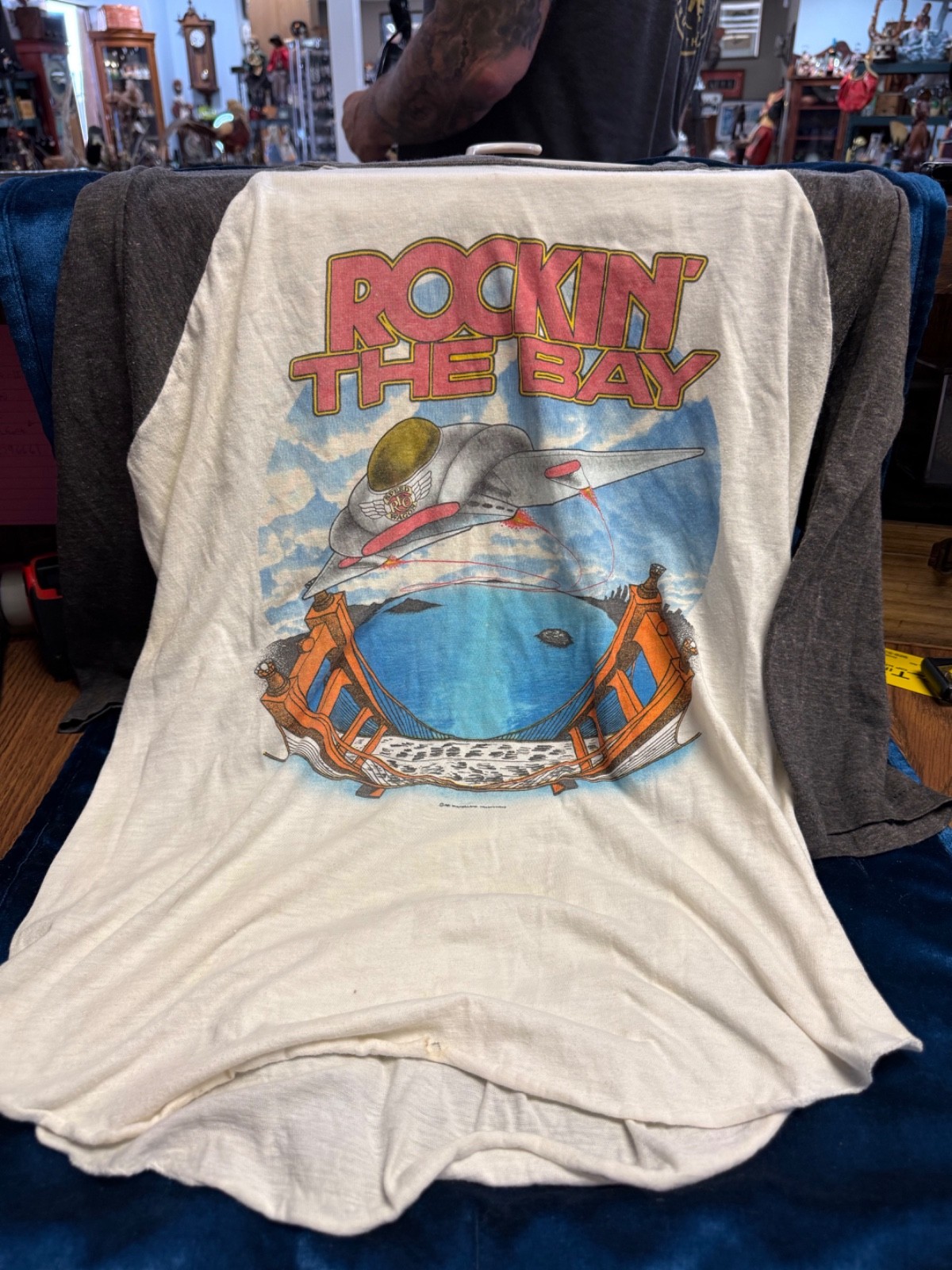 REO Speedwagon 1981 ROCKIN THE BAY Concert T-Shirt Size L Kansas UFO 38 Special