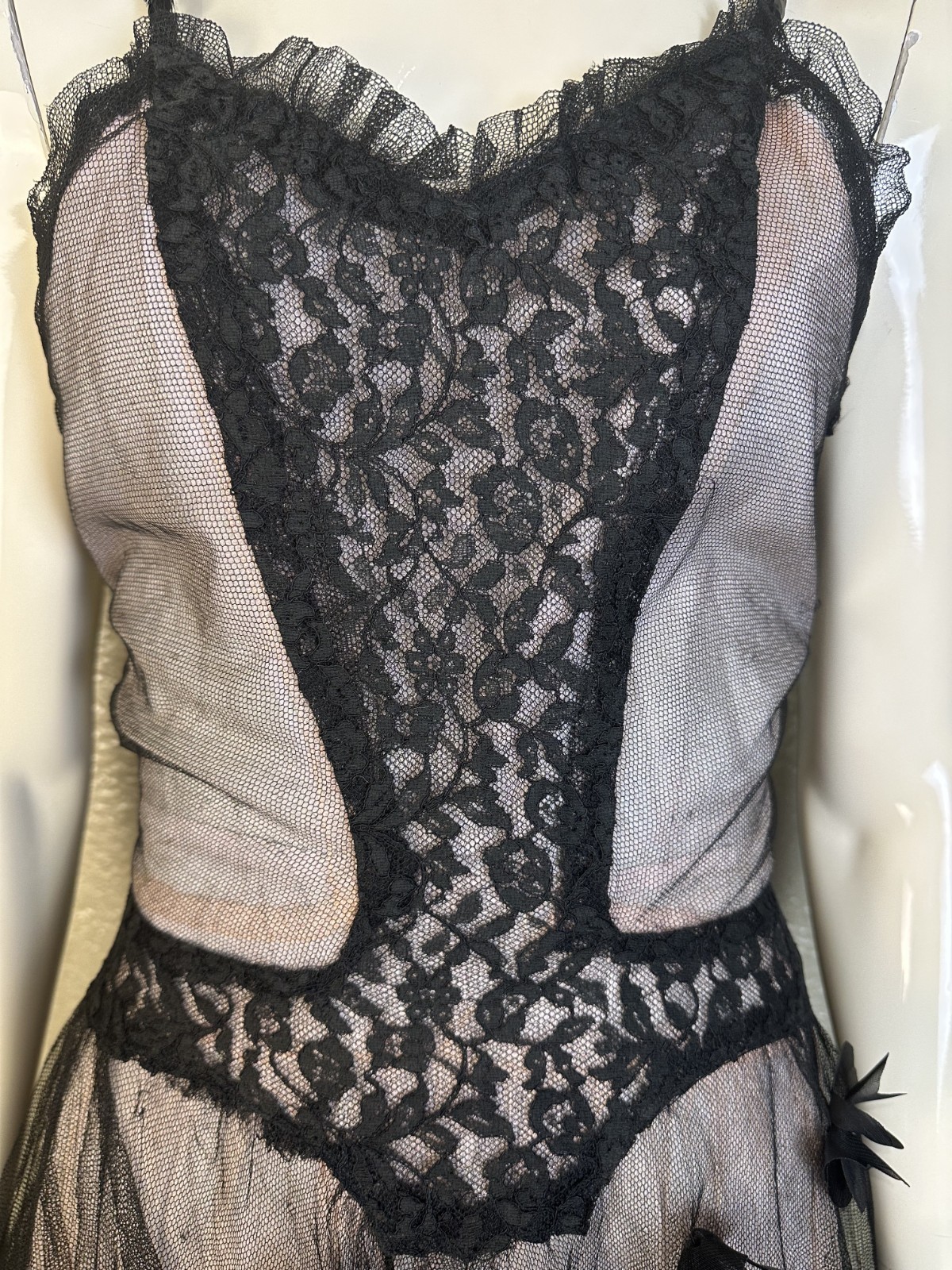 VTG 1930’s-1940’s Black Lace Gown Nude Lining Chiffon Floral Floor Length Dress