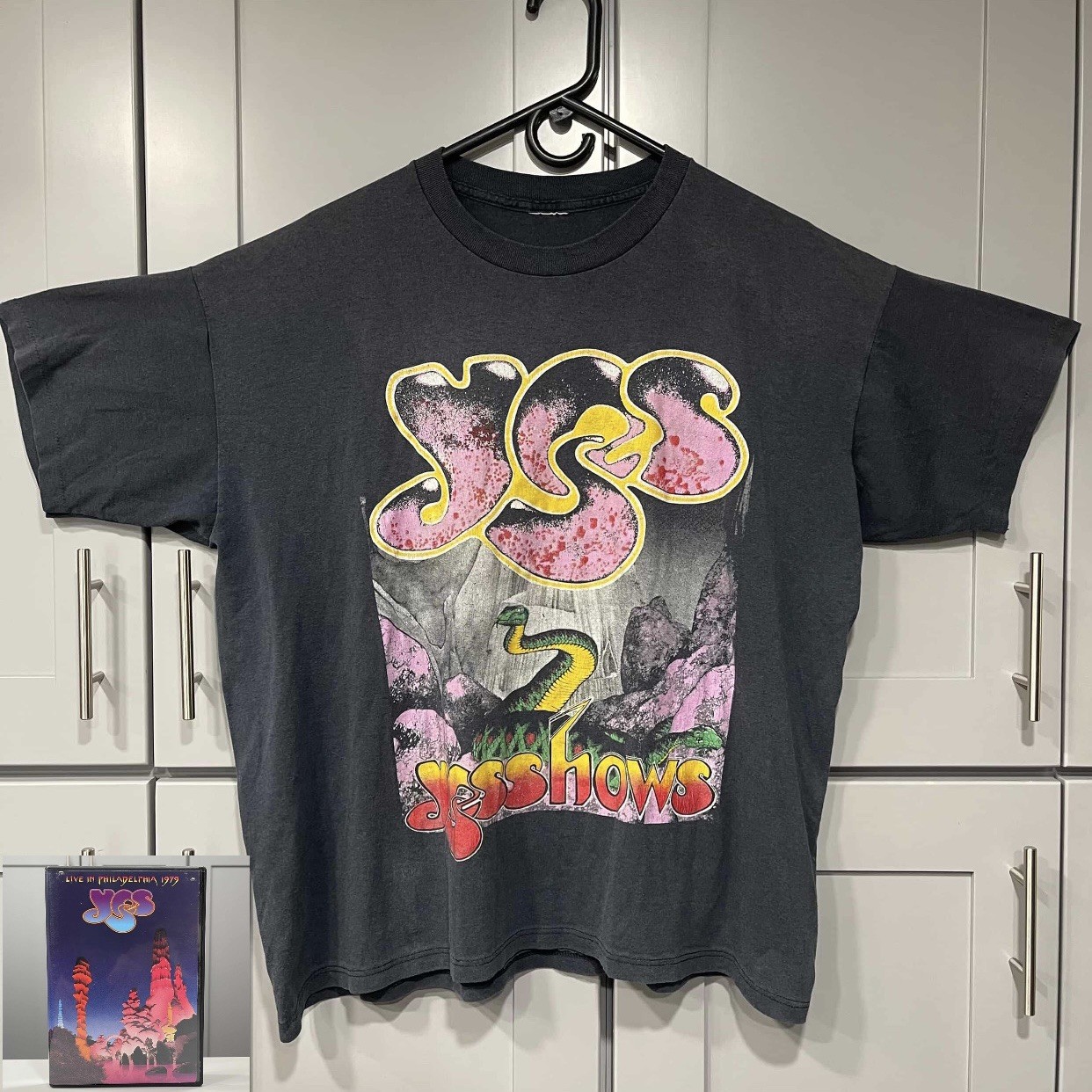 Vtg 1991 YES Band T-Shirt YesShows Around the World in 80 Dates Concert W/DVD