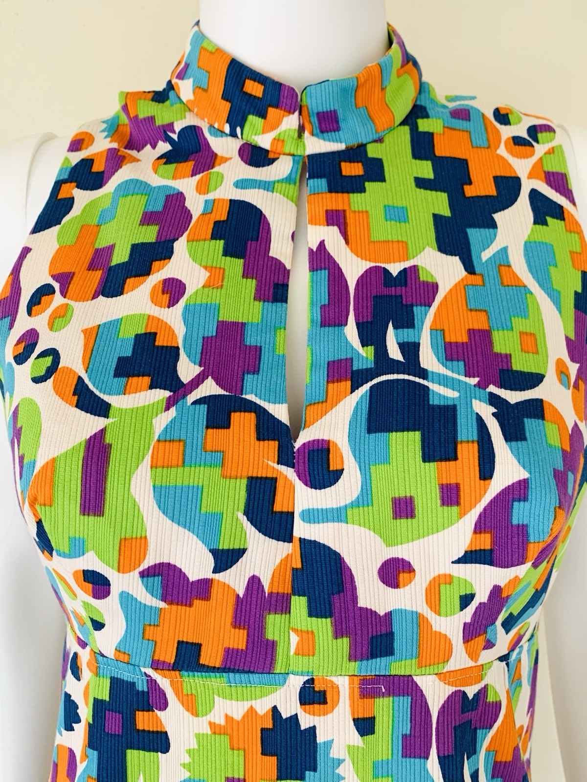 Vintage 1960s Retro MOD Geometric Print Cut Out Back Maxi Dress M/L