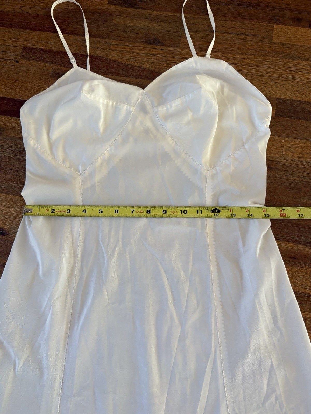 Vintage 1940’s Nylon Blend Negligee Off White Lingerie Slip Medium