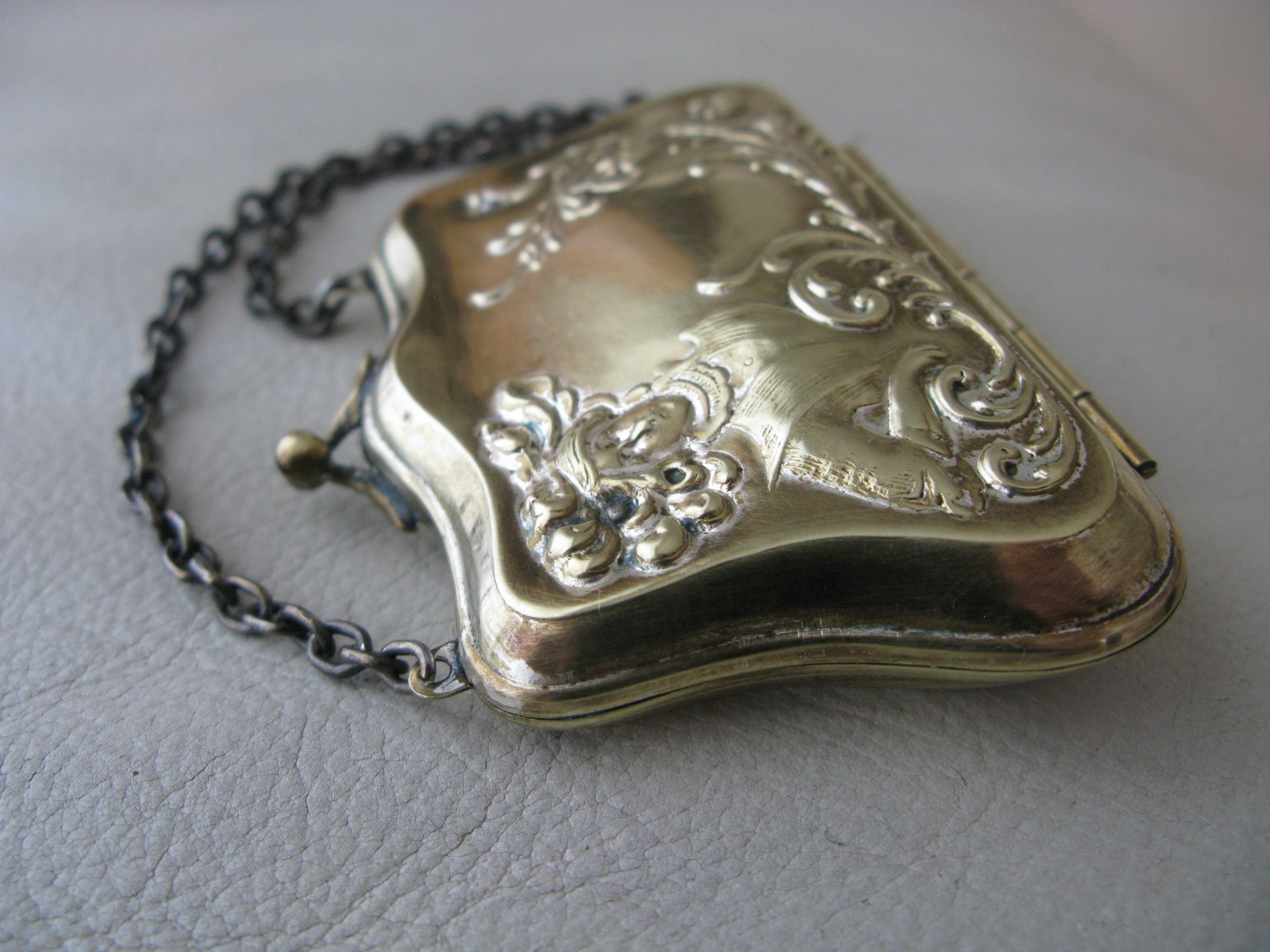 Antique Art Nouveau Woman Silver Metal Floral Lilly Blue Lining Card Case Purse