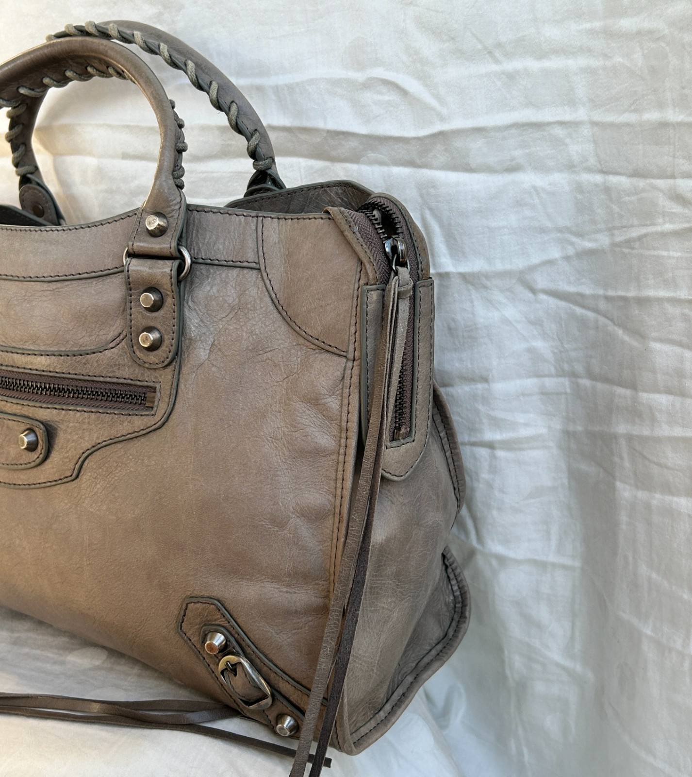 Vintage Balenciaga 2004 Classic Le City Medium | Army Green