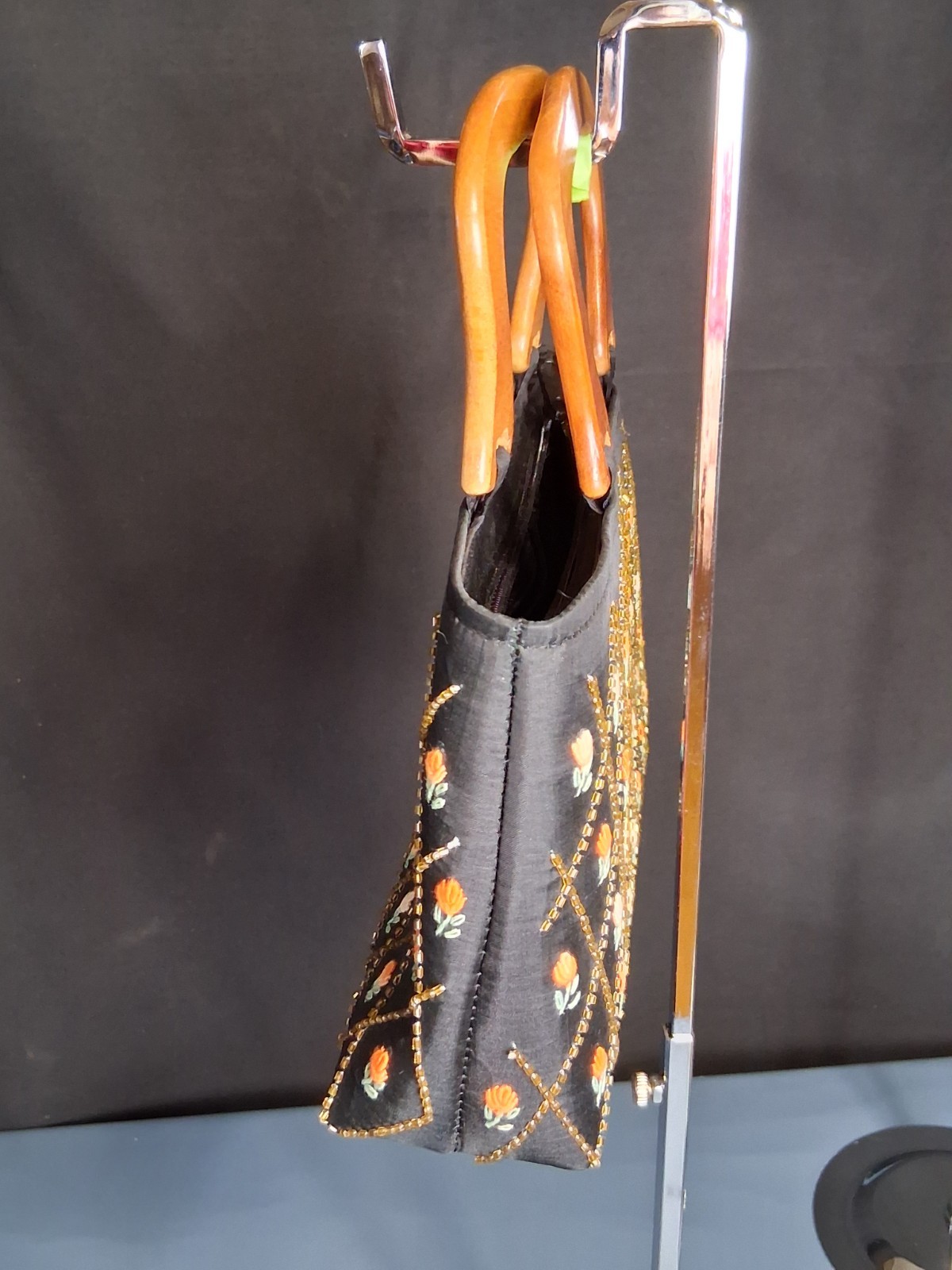 Vintage Handmade Embroidered Beaded Wood Handle Bag Purse