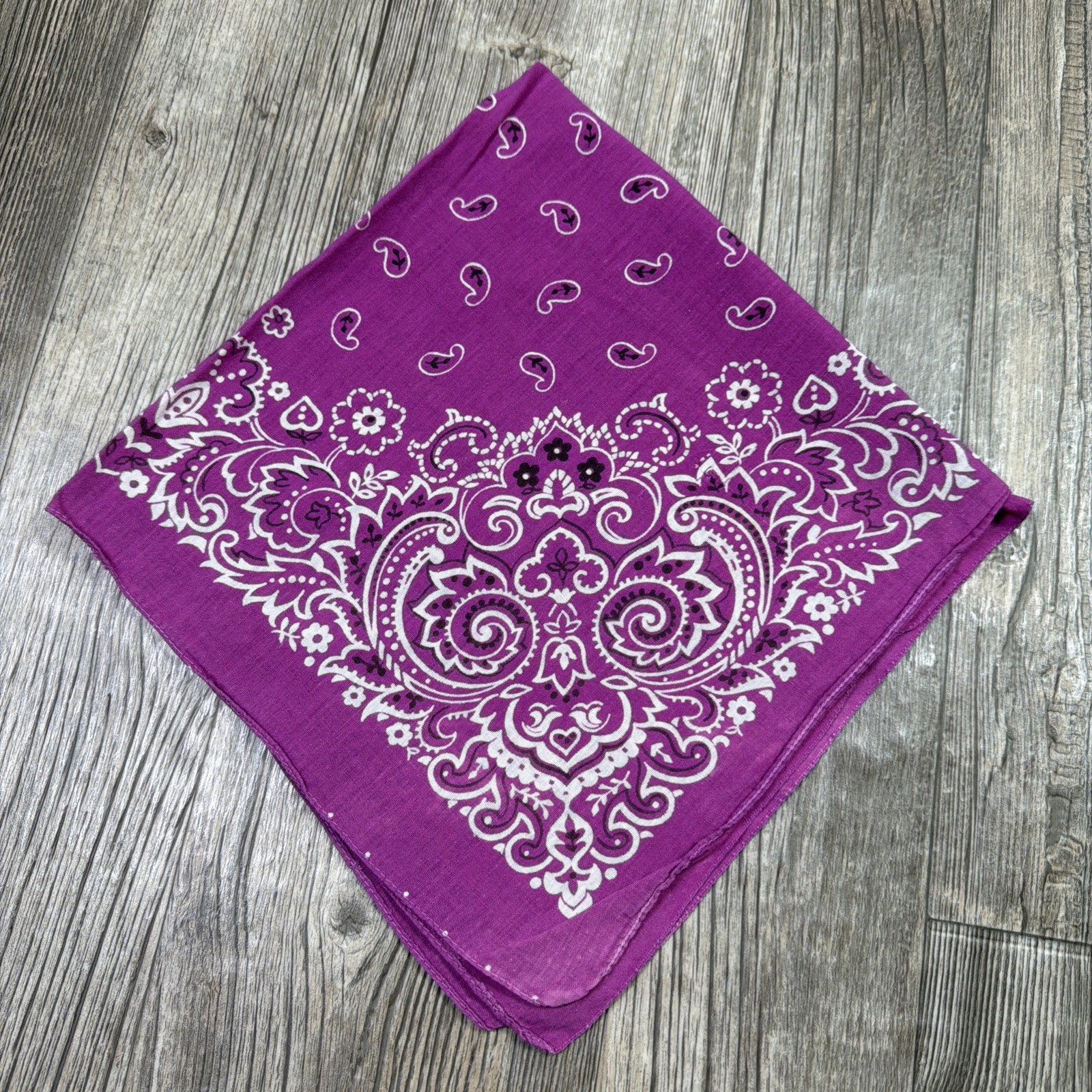 Vintage Faded Fast Color USA All Cotton Purple Bandanna Floral Paisley 20×20