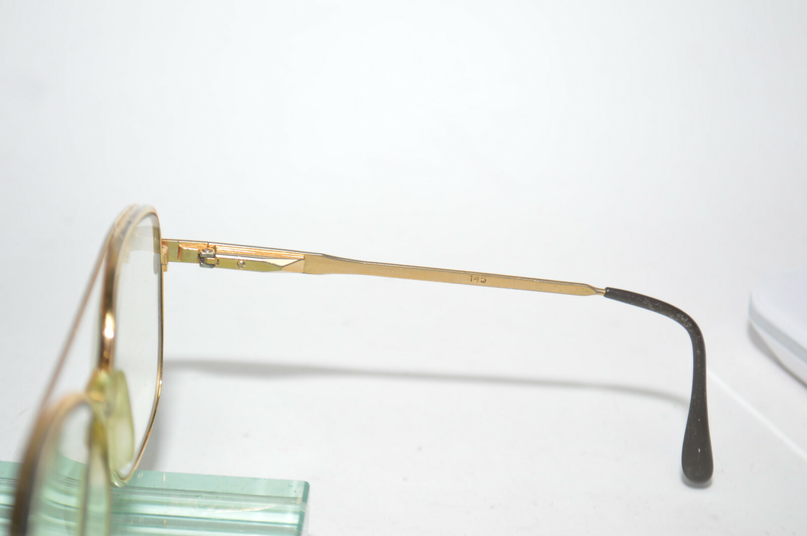 VINTAGE GALLERY FLEX 2 SUNGLASS/EYEGLASS FRAMES 56[]20-145MM GOLD TONE