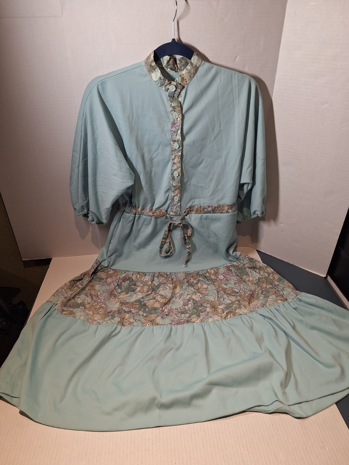 Vintage 1960s House Dress Size 8 Polyester Blend