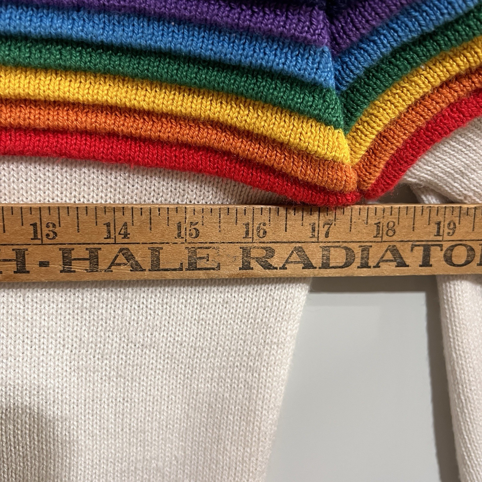 Vintage Women’s Ricki Rainbow Sweater Large Pride Pullover Side Button Collar