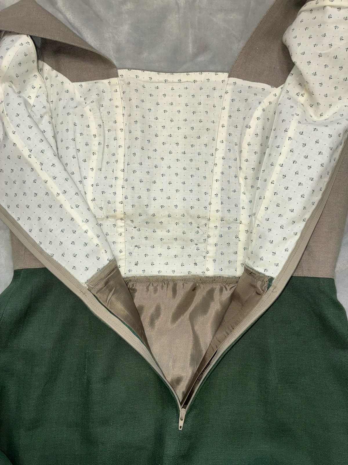 H. Moser Trachten Salzburg Dirndl Dress 8 Green Linen Blend Austria Octoberfest