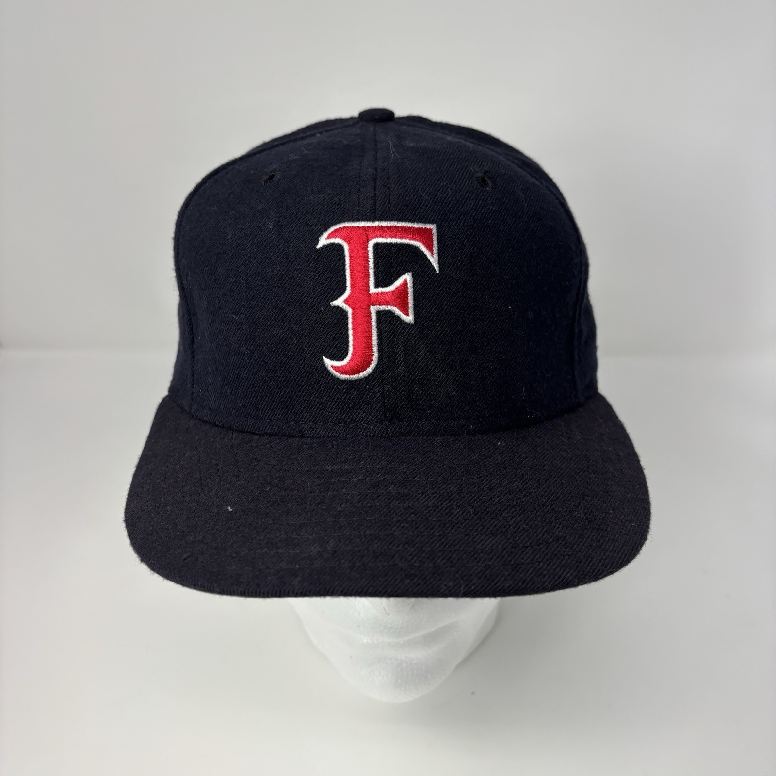 Vintage 80s – 90s New Era 59Fifty SnapBack Ball Cap Black “F” Med – Lg