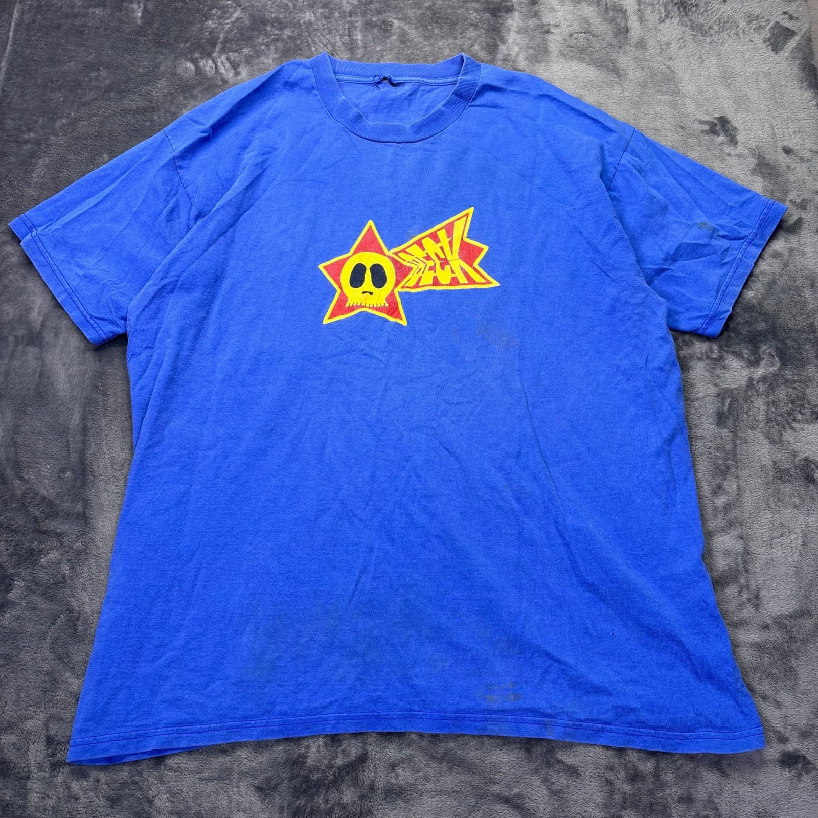 Vintage Y2K Blue Skull Graphic T Shirt Men’s XL Distressed Streetwear Tee