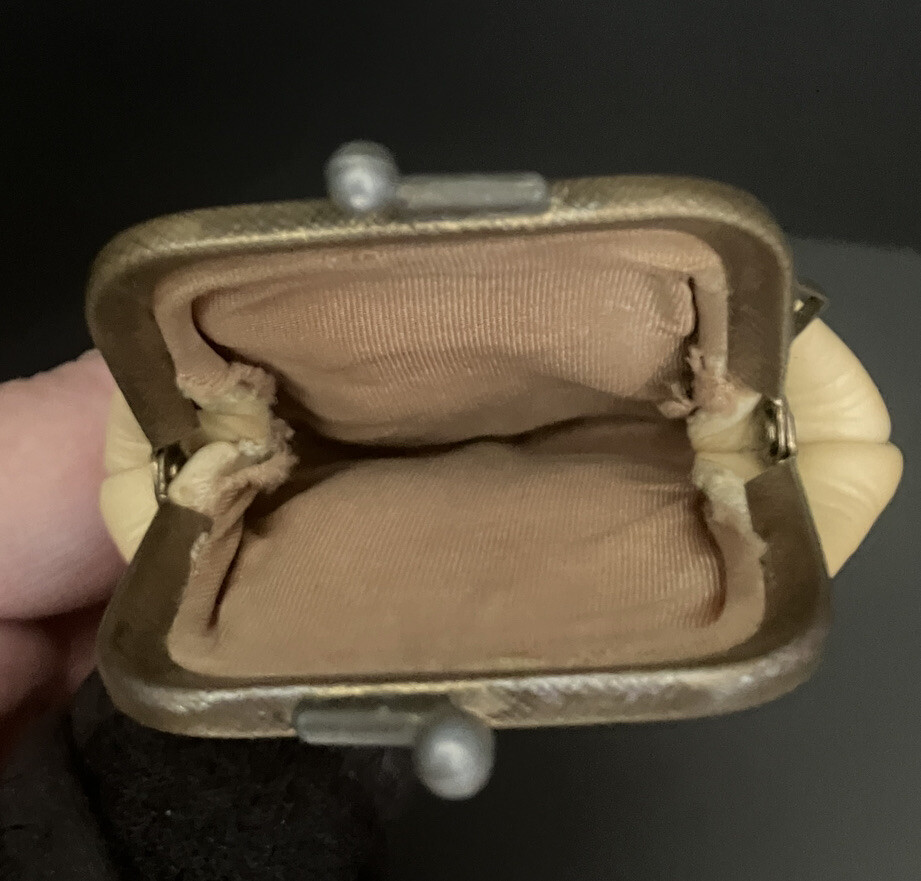 Small Antique 1920s White Leather Coin Purse Lined 2.8″W x 3″H x 0.5″D