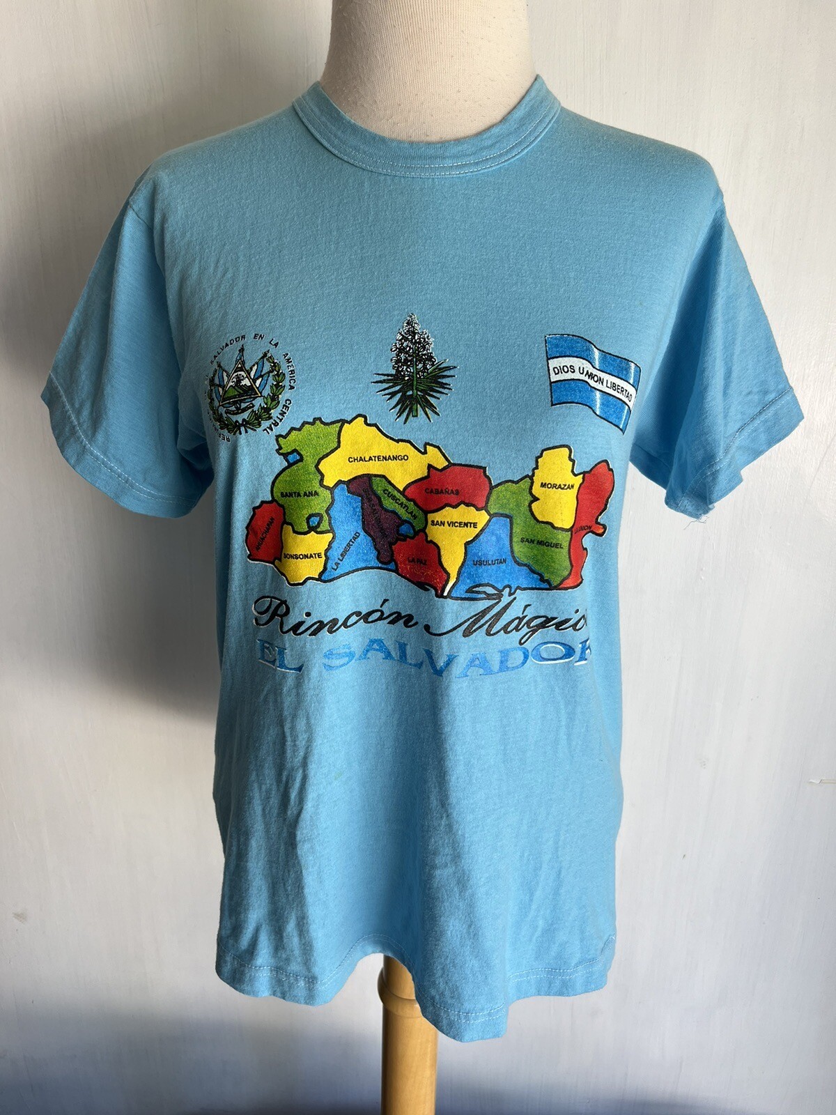 EL SALVADOR Official Women’s Vintage 90s “RINCON MAGICO” Tourist T-Shirt Large
